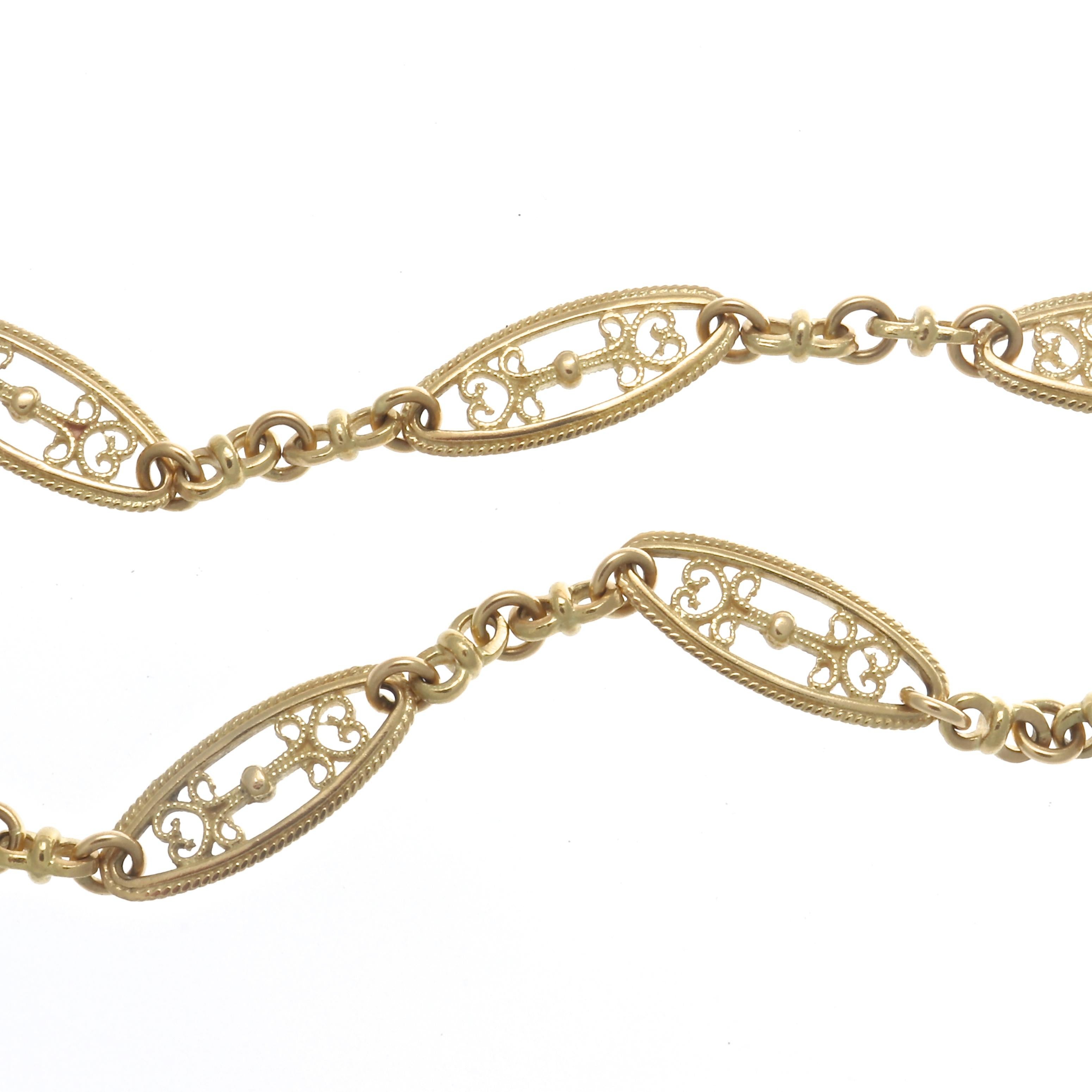 Victorian Antique French 18 Karat Yellow Gold Chain Necklace