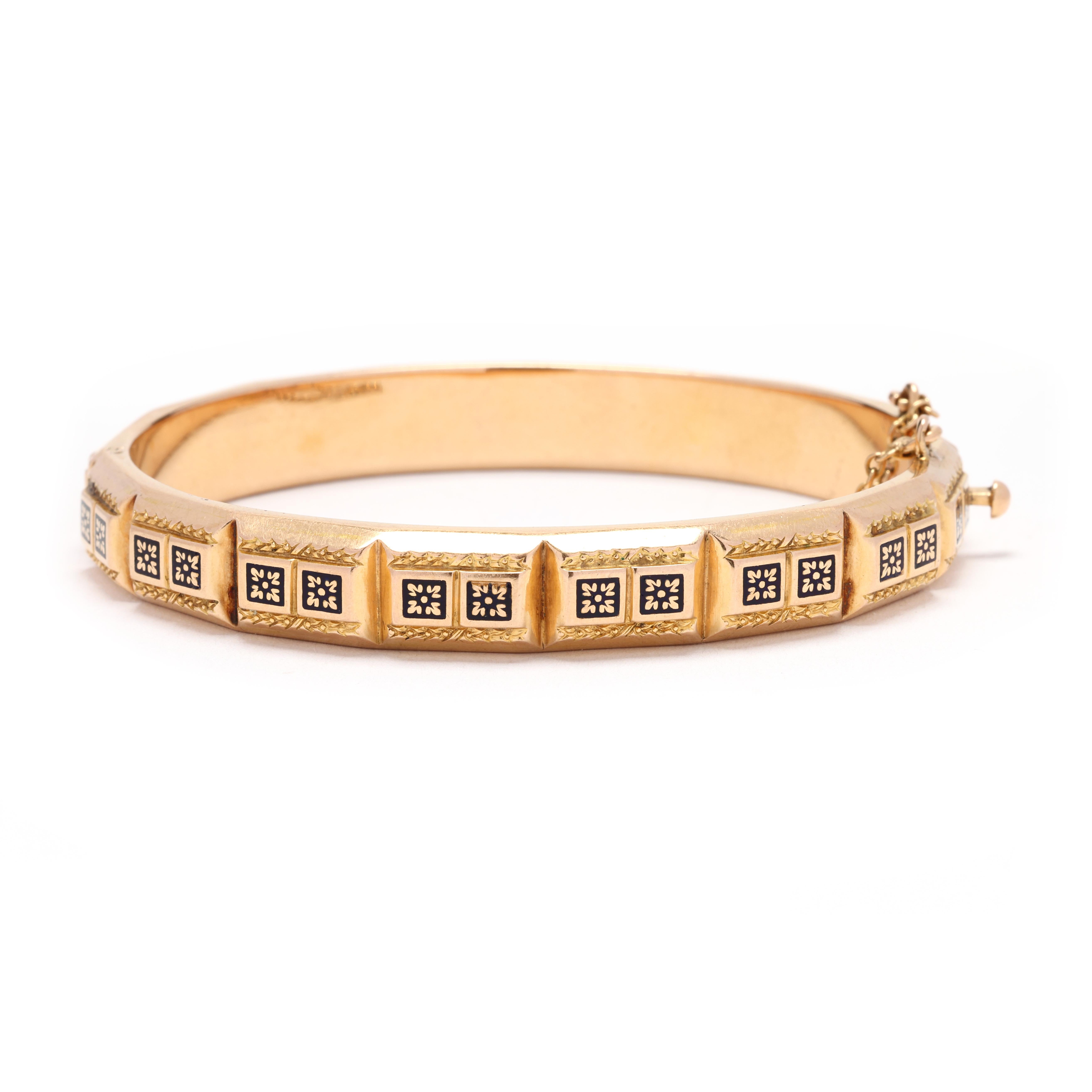 Bracelet jonc français ancien en or jaune 18 carats émaillé, longueur 6,75 pouces Bon état - En vente à McLeansville, NC