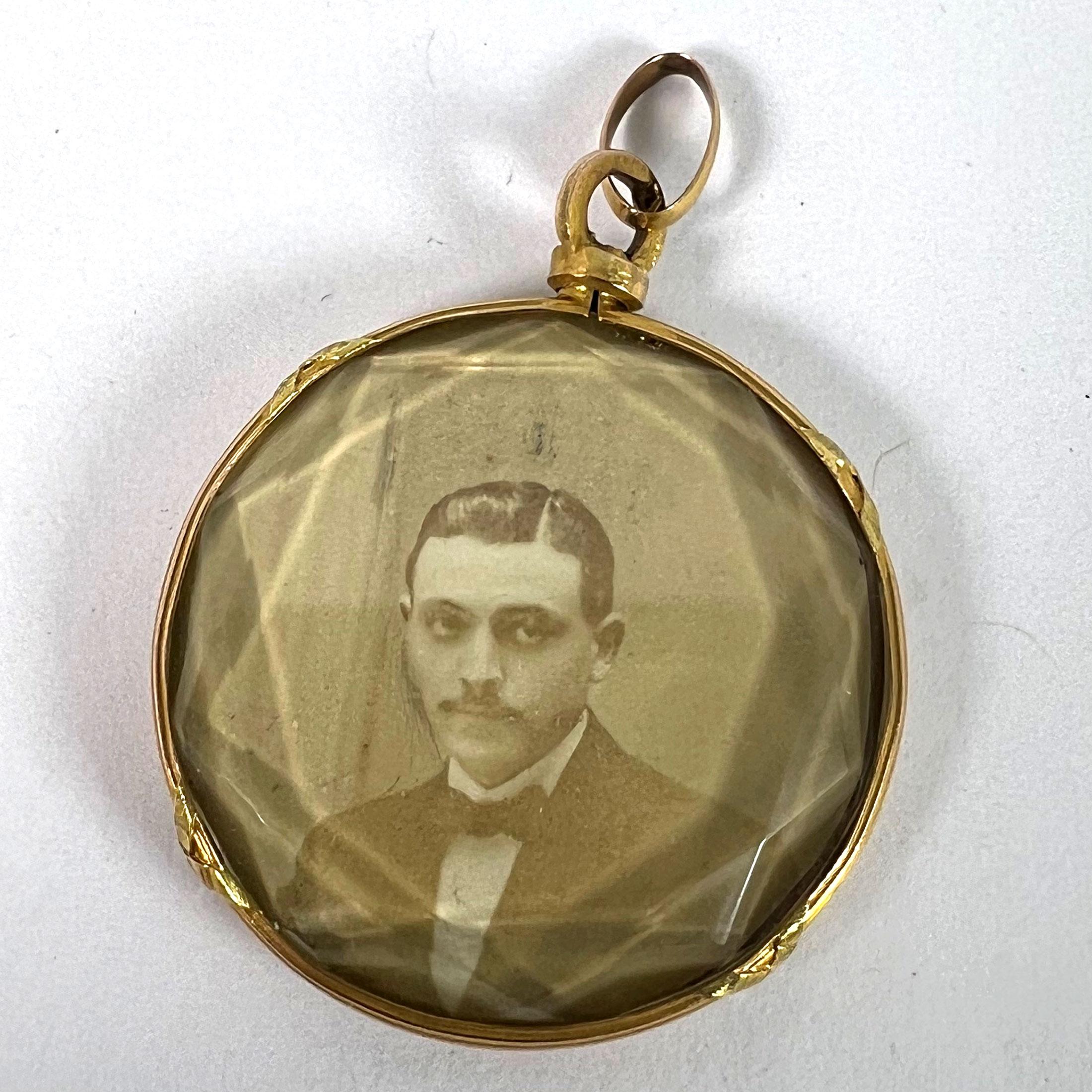 Pendentif photo en verre facetté Antique French en or jaune 18K en vente 8
