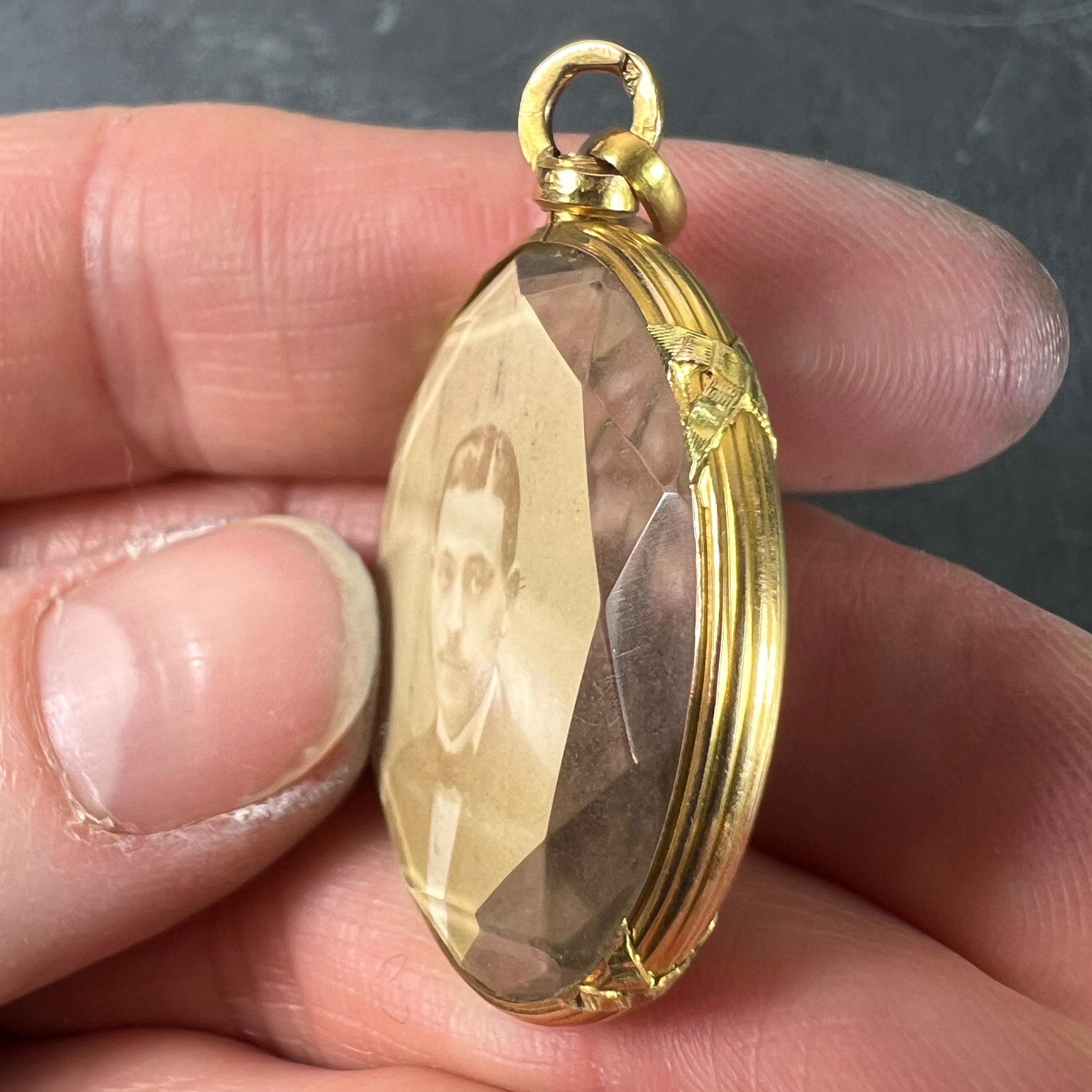 Pendentif photo en verre facetté Antique French en or jaune 18K en vente 2