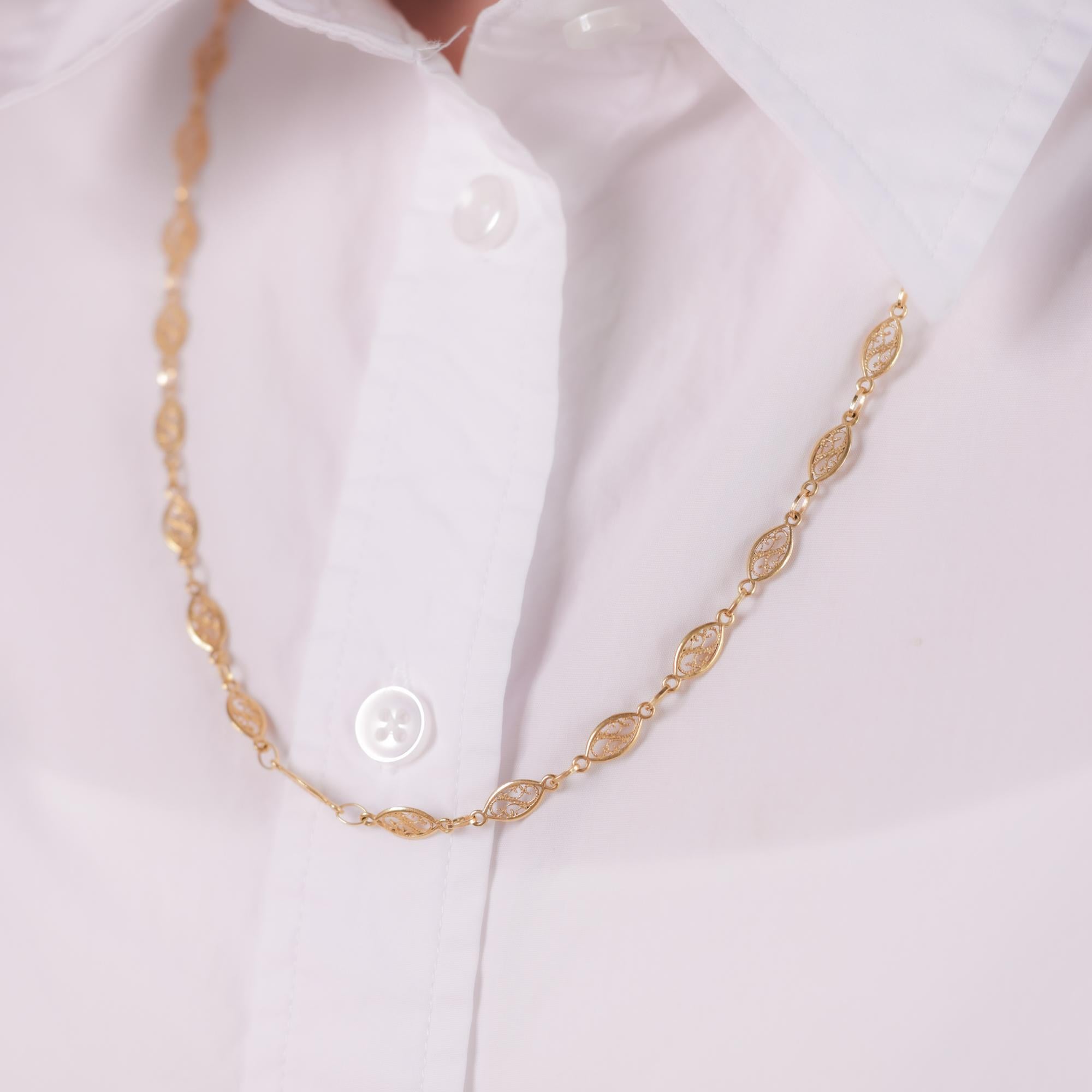 Collar de eslabones de fantasía francés antiguo de oro amarillo de 18 quilates en Excelente Estado en Beverly Hills, CA