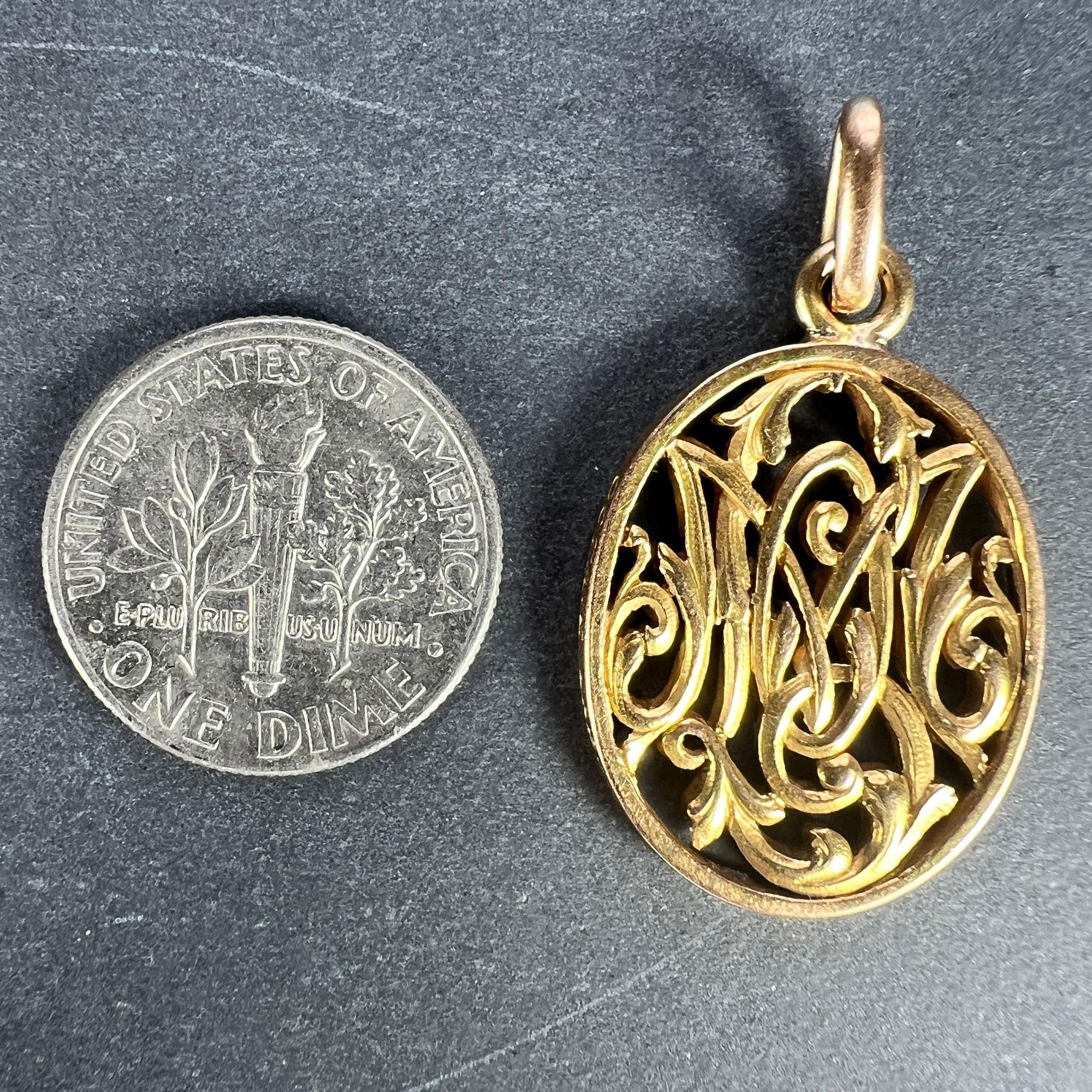 Pendentif breloque français ancien OM/MO en or jaune 18 carats avec initiales monogrammes en vente 7