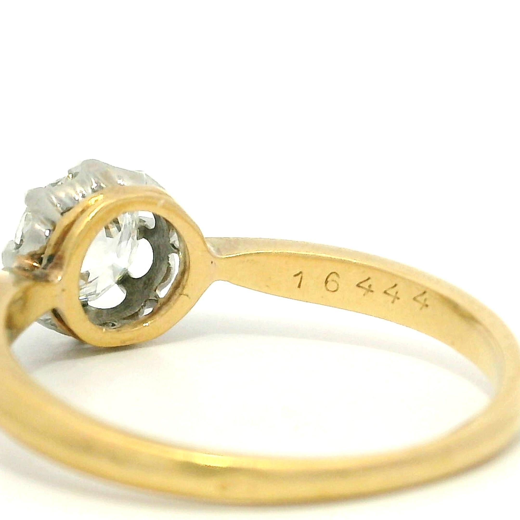 Bague de fiançailles française ancienne solitaire en or jaune 18 carats et platine avec diamants en vente 9