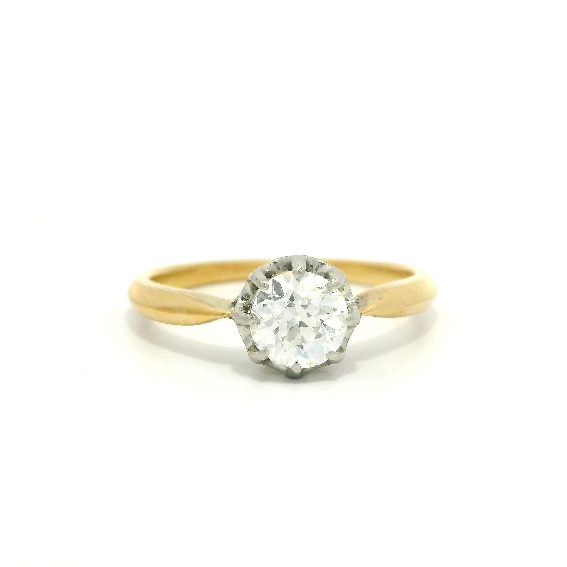 Bague de fiançailles française ancienne solitaire en or jaune 18 carats et platine avec diamants en vente 11