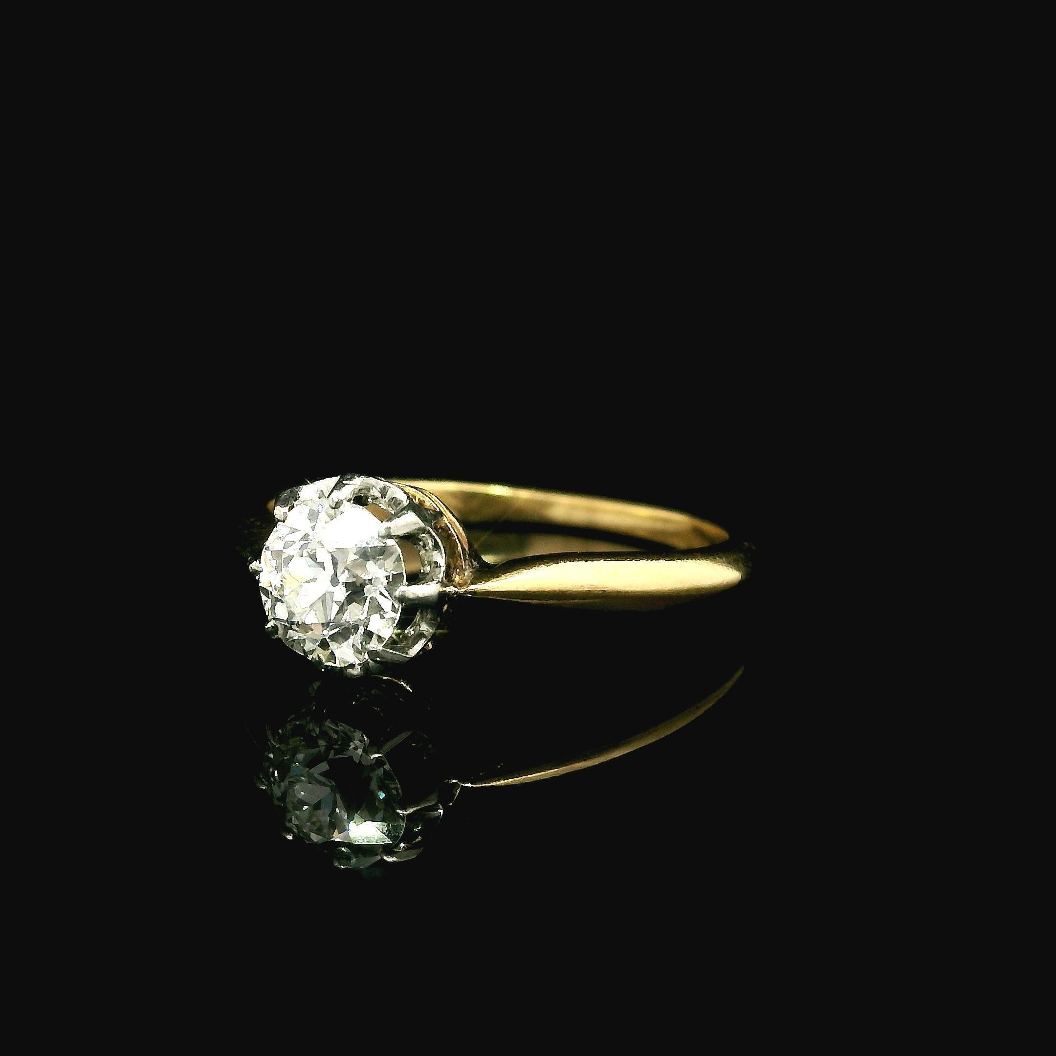Bague de fiançailles française ancienne solitaire en or jaune 18 carats et platine avec diamants Pour femmes en vente