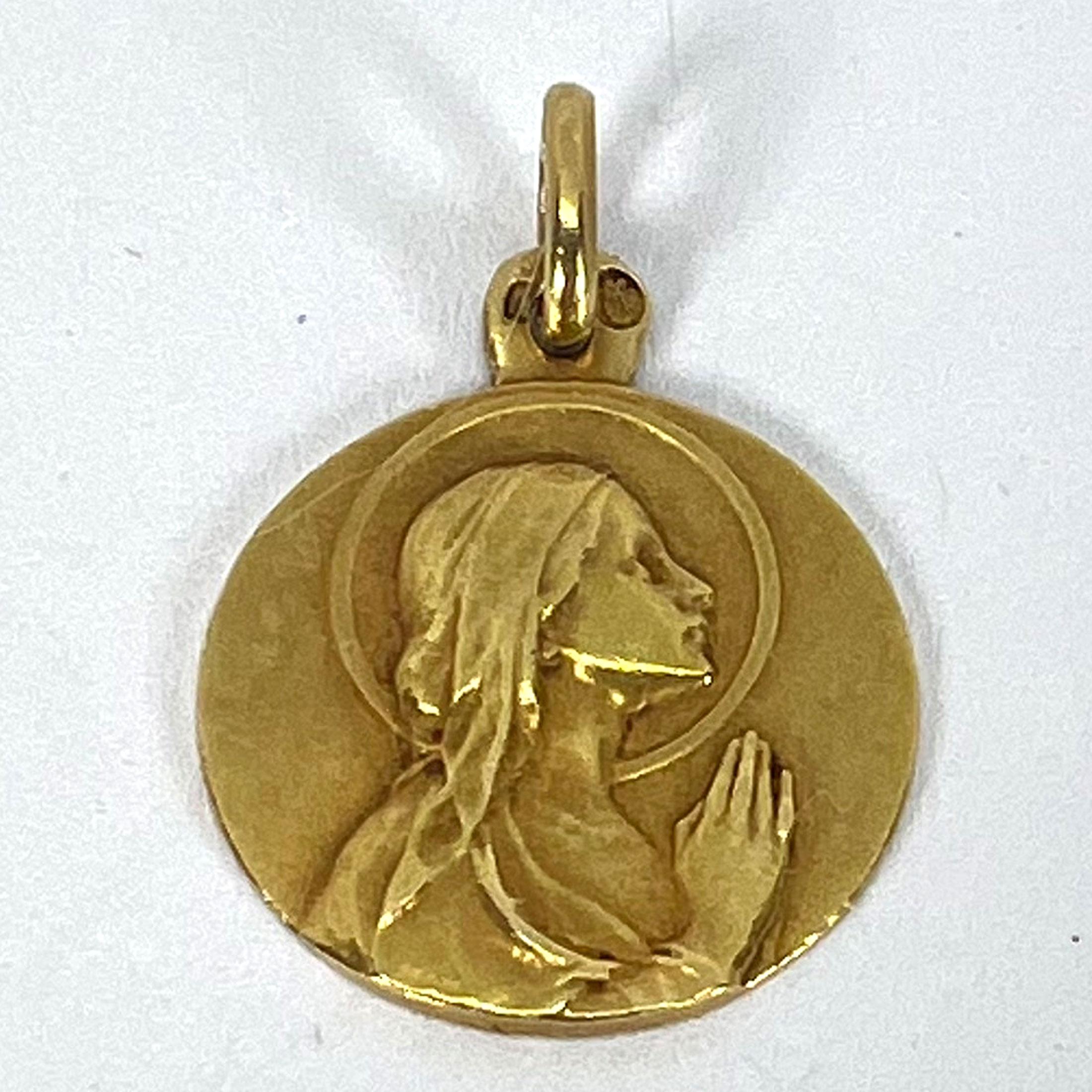 Antique French 18K Yellow Gold Vergine Maria Ciondolo Religioso Medaglia in vendita 8