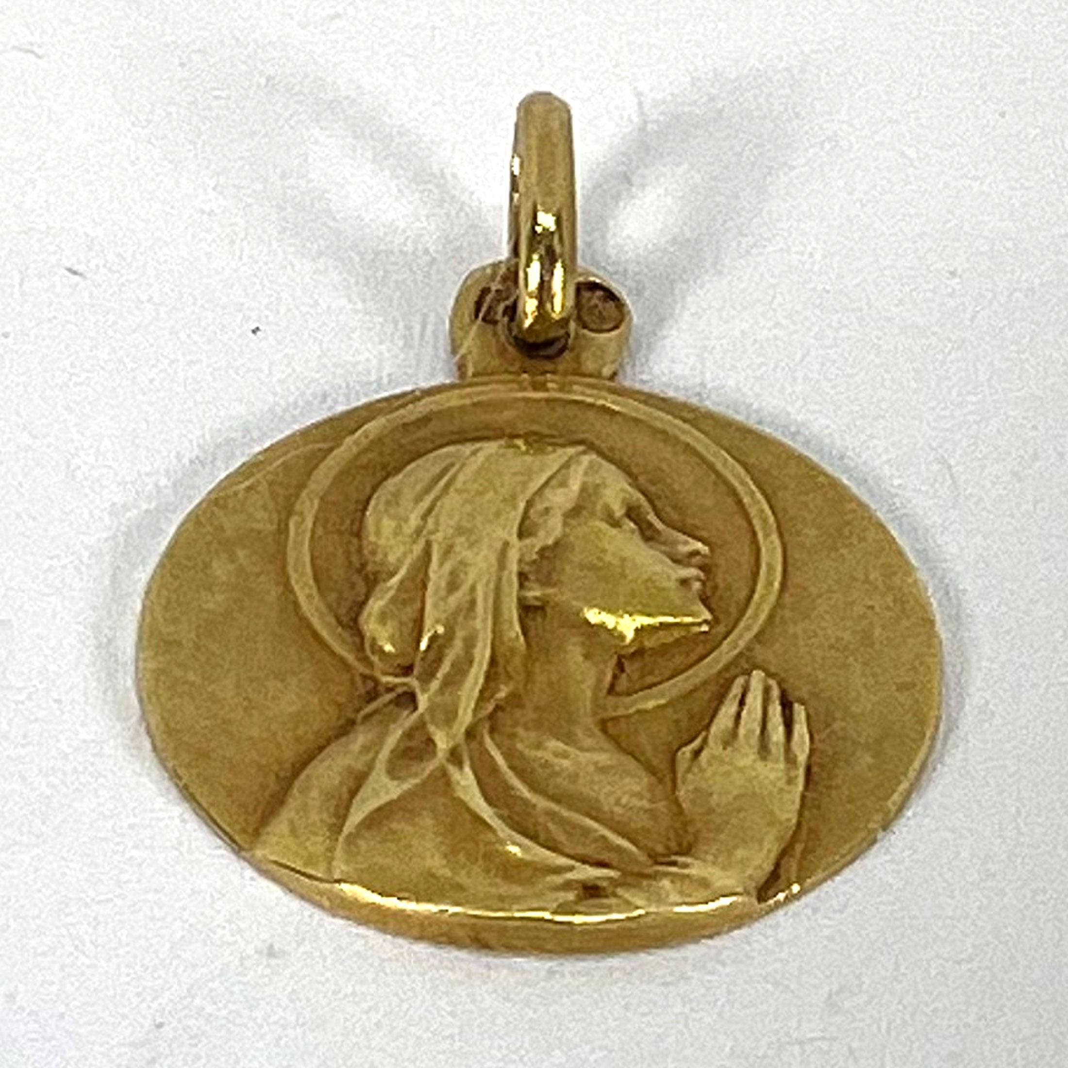 Antique French 18K Yellow Gold Vergine Maria Ciondolo Religioso Medaglia in vendita 9