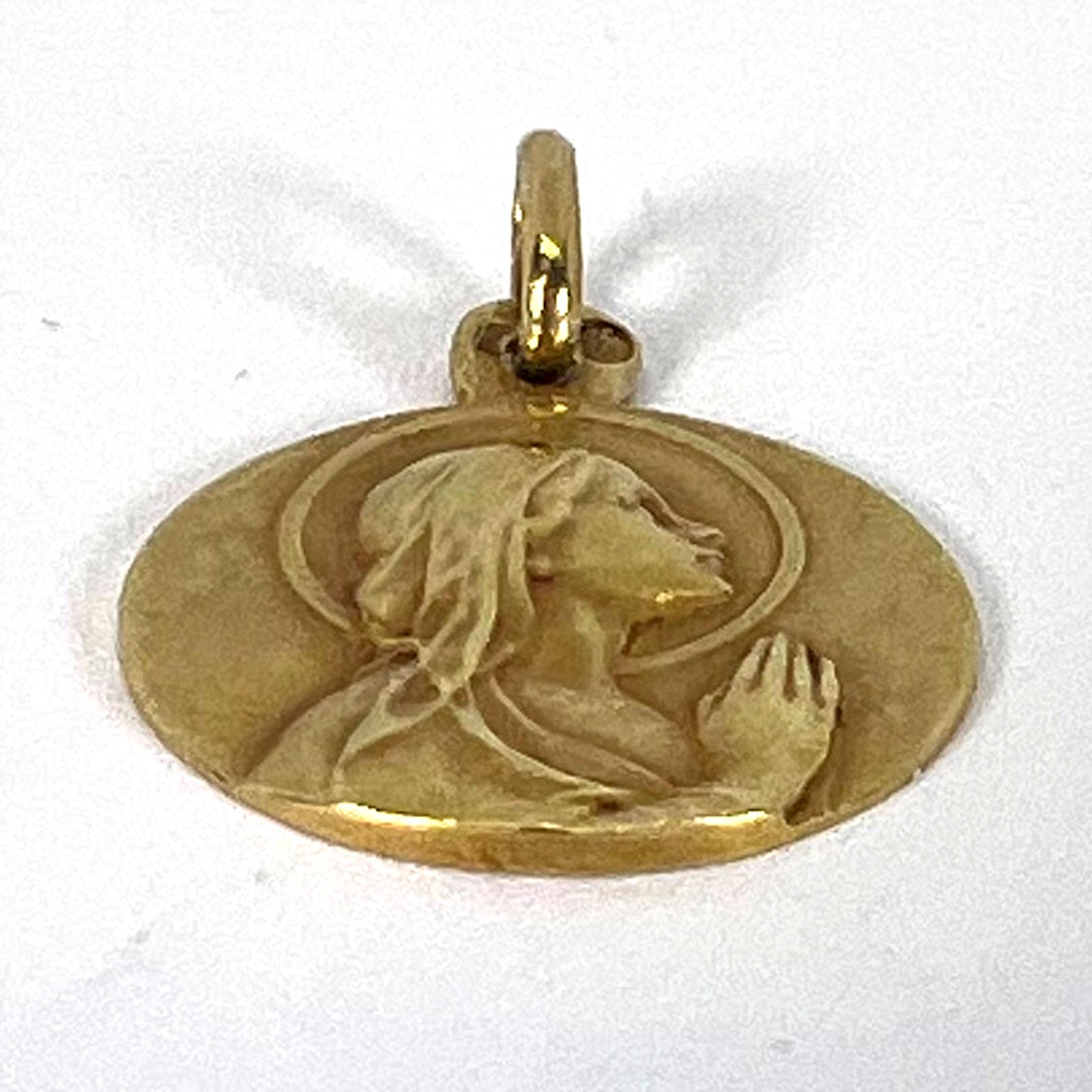 Antique French 18K Yellow Gold Vergine Maria Ciondolo Religioso Medaglia in vendita 10