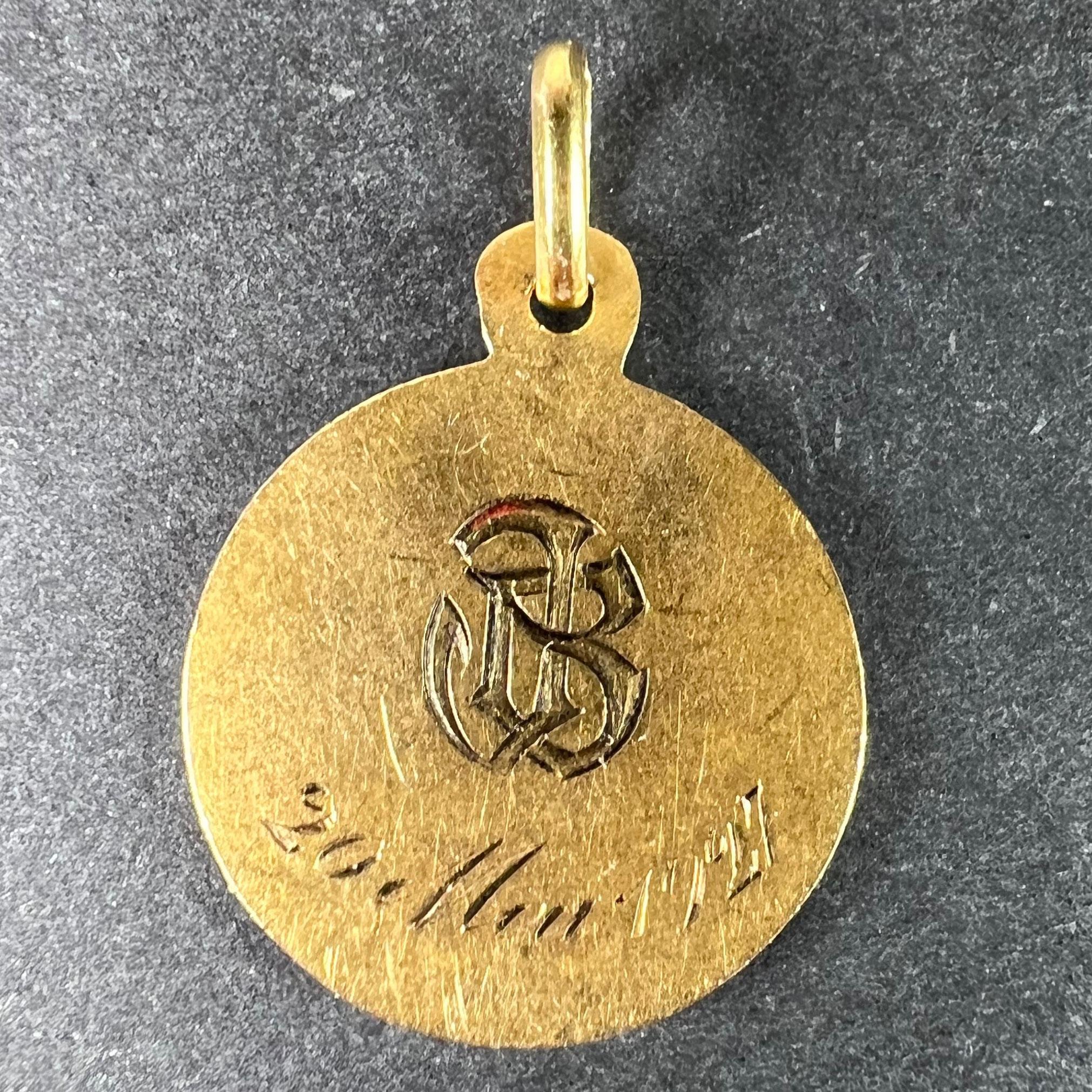 Antique French 18K Yellow Gold Vergine Maria Ciondolo Religioso Medaglia In condizioni buone in vendita a London, GB