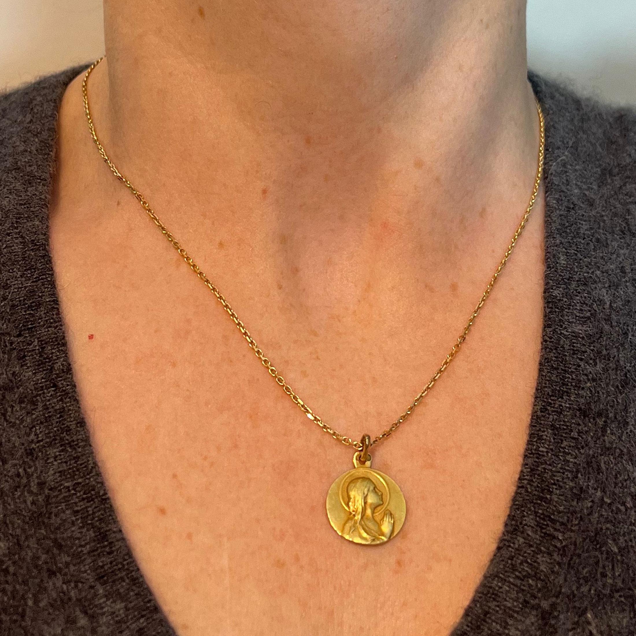 da uomo o donna Antique French 18K Yellow Gold Vergine Maria Ciondolo Religioso Medaglia in vendita