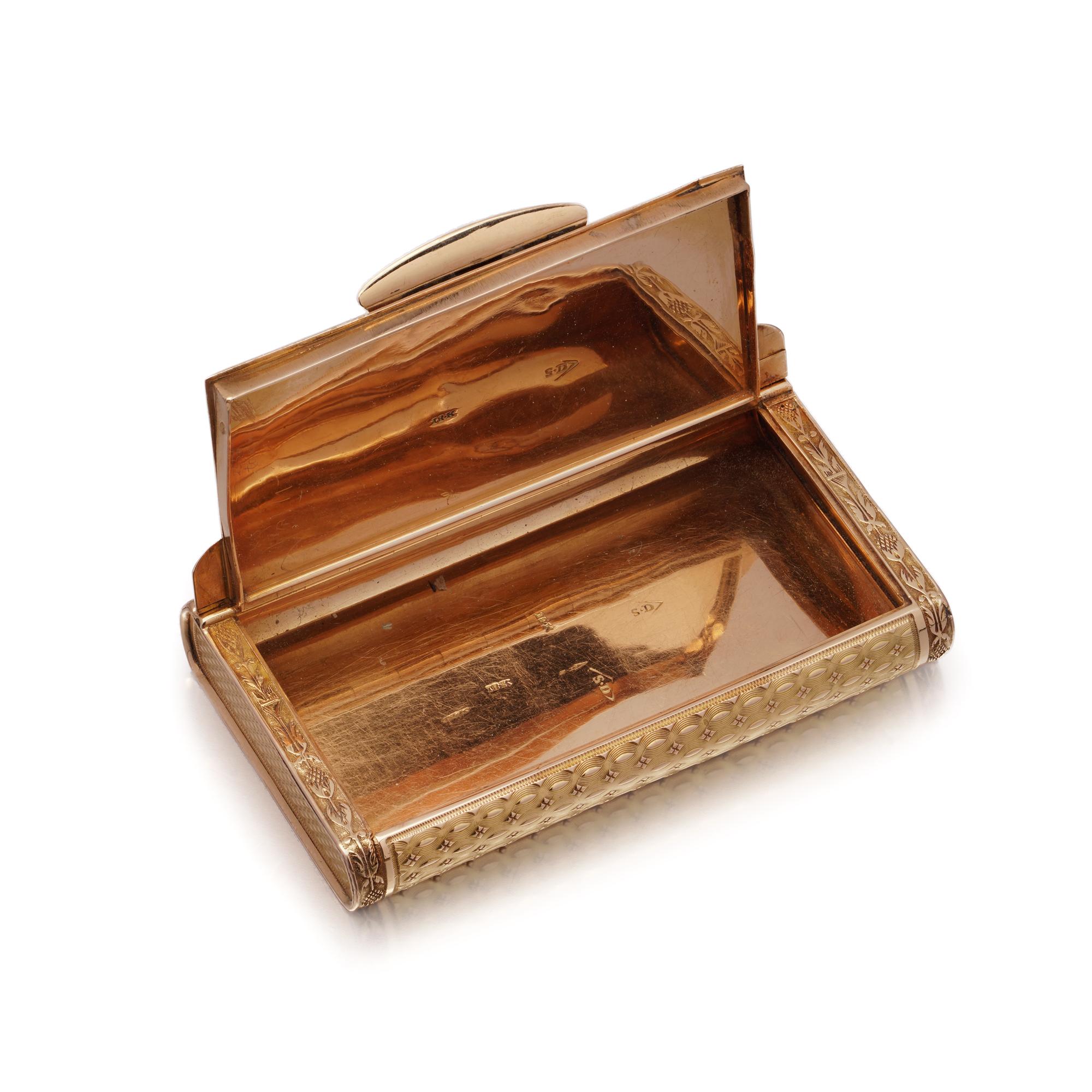 Antique French 18kt Gold Engine-Turned Snuff Box For Sale 1