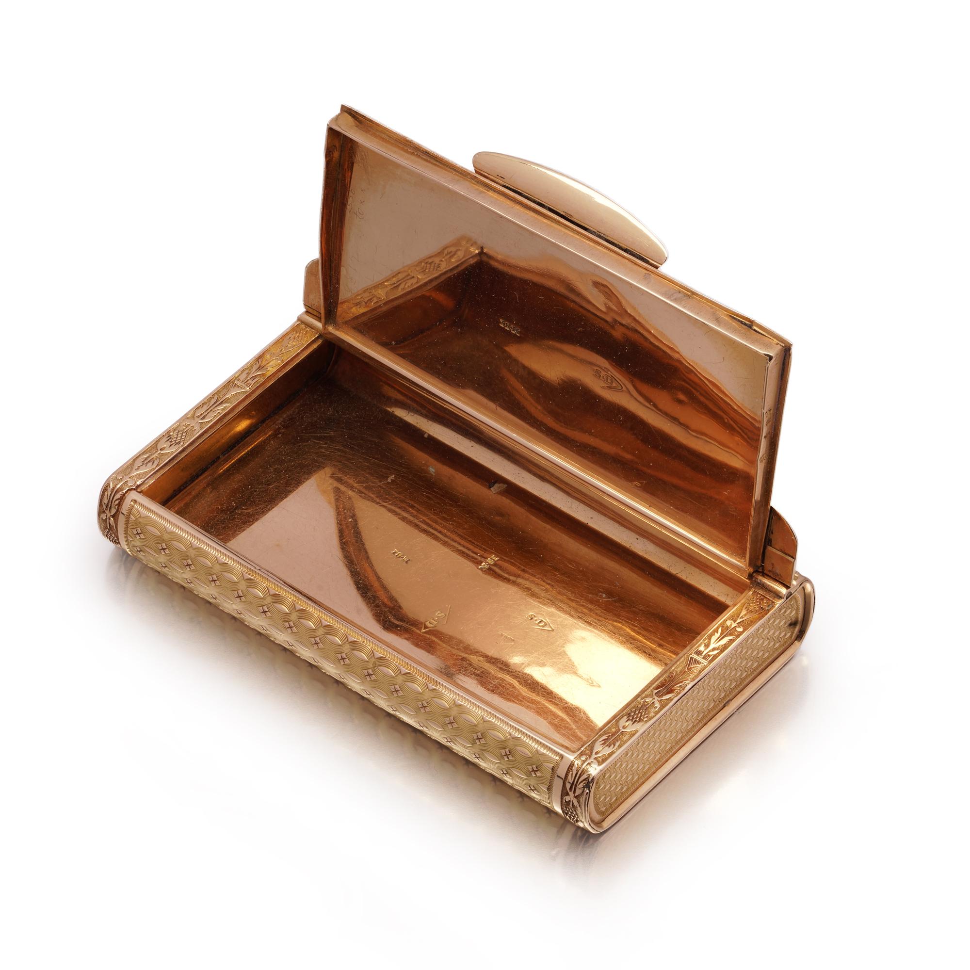 Antique French 18kt Gold Engine-Turned Snuff Box For Sale 2