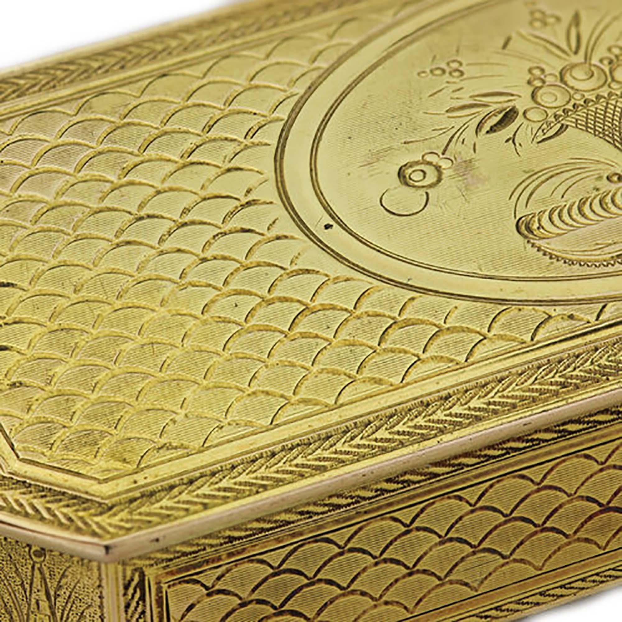 Boîte française d'antiquités en or jaune 18 carats en vente 2