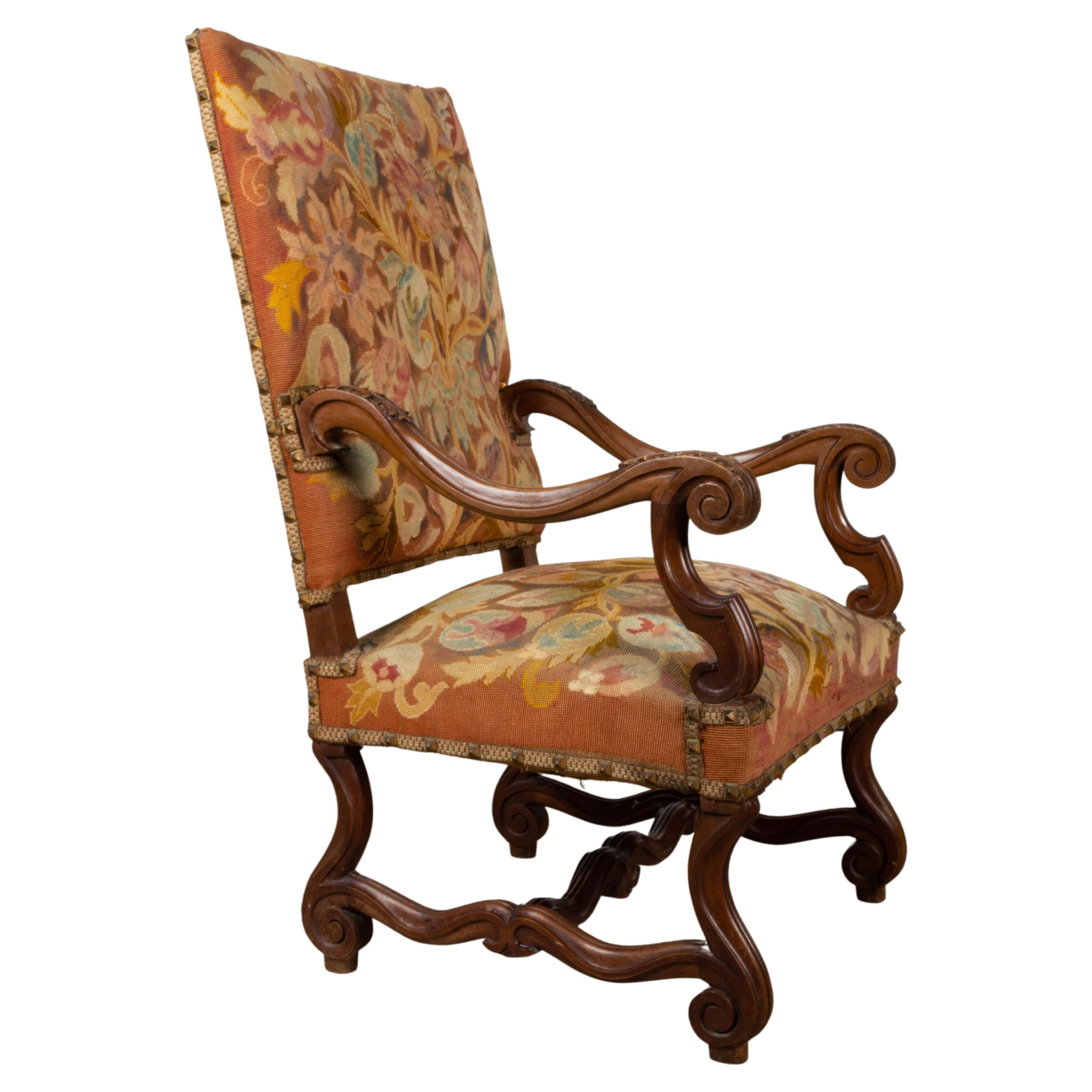 Antique French 18th Century Walnut Elbow Fauteuil Armchair, circa 1720 For Sale 1