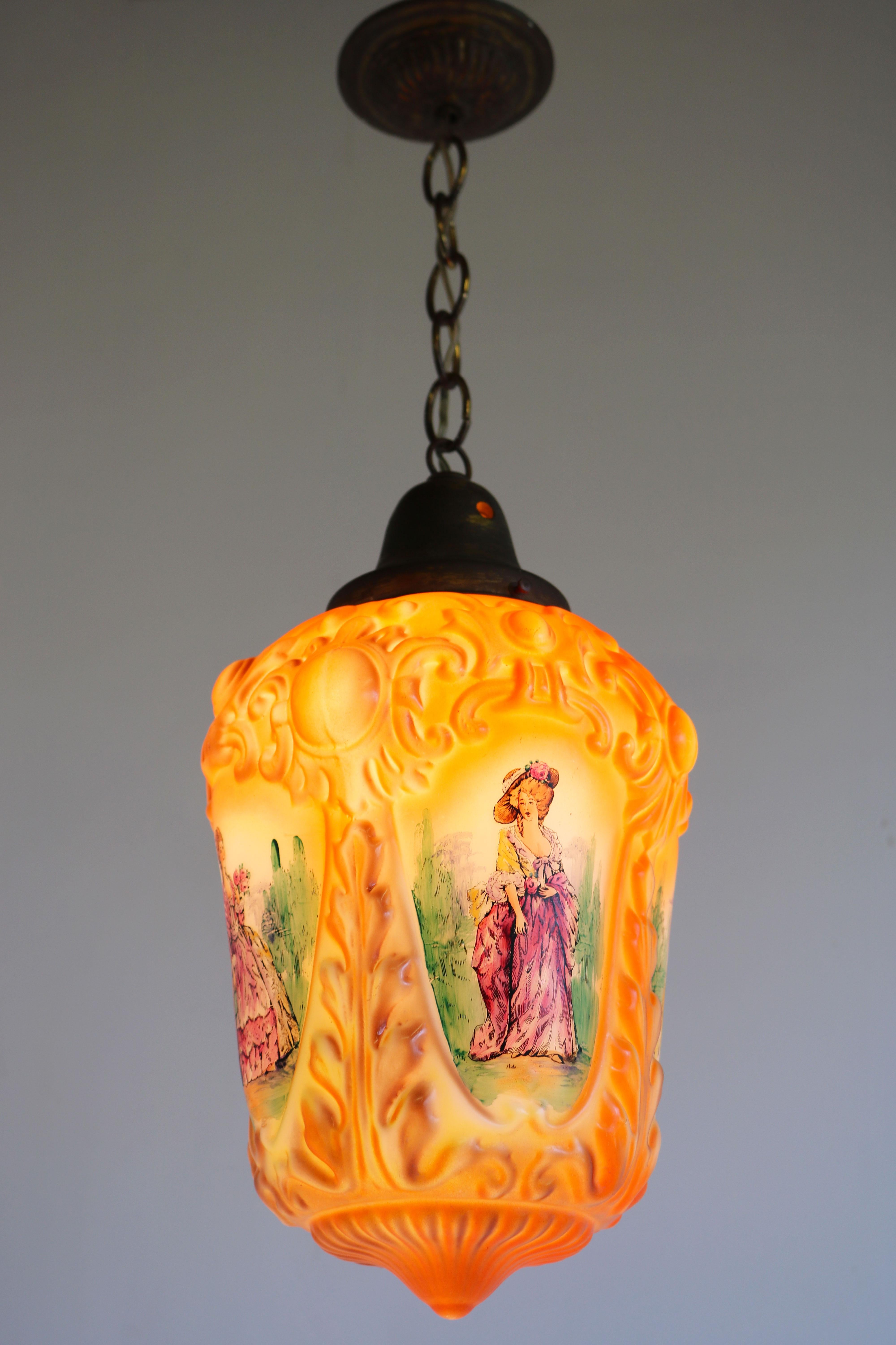 Lampe à suspension victorienne française ancienne de 1910 en opaline peinte à la main, style Renaissance en vente 12
