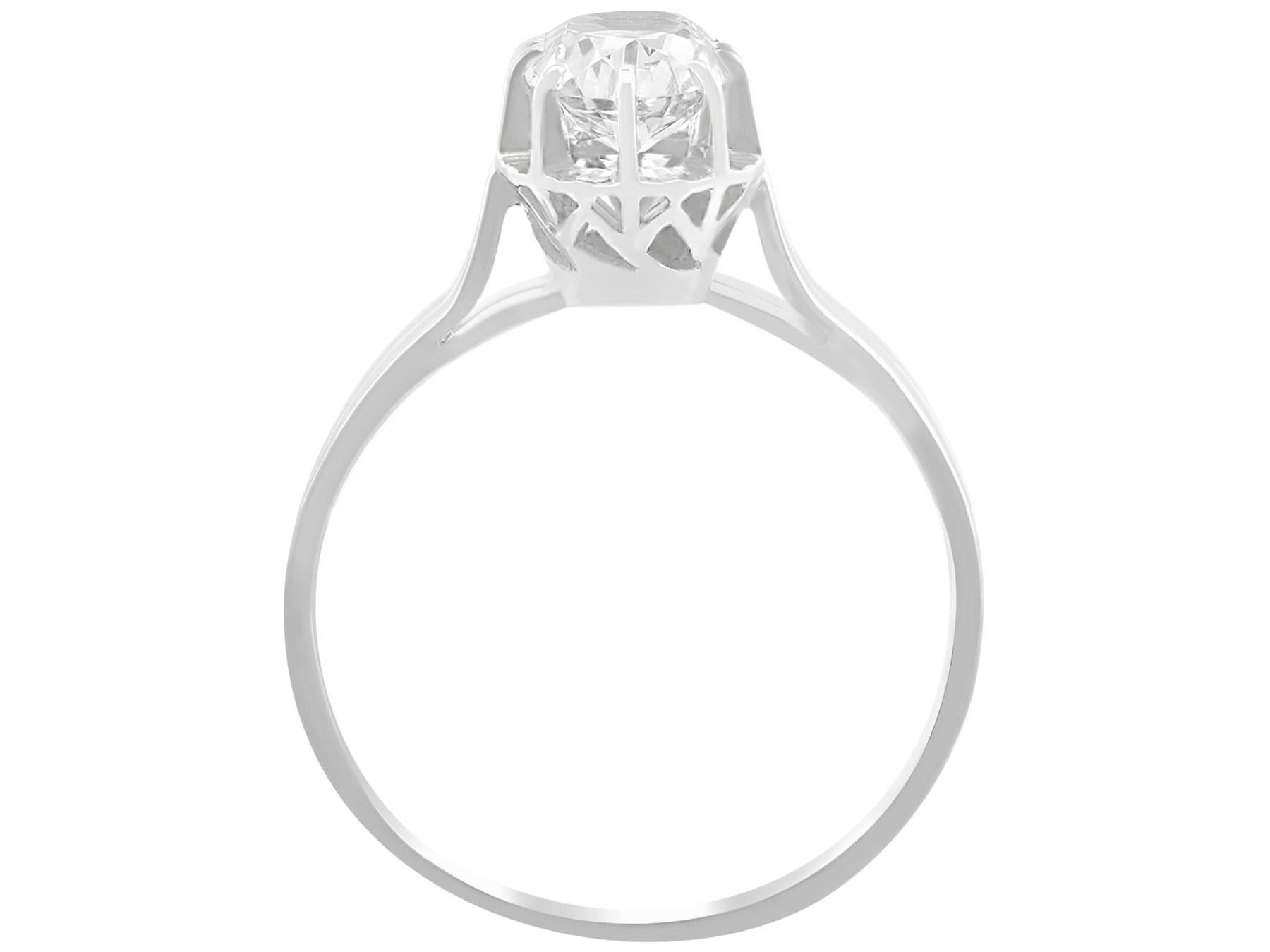 Bague solitaire française ancienne en or blanc avec diamants de 1,70 carat, années 1920 Pour femmes en vente