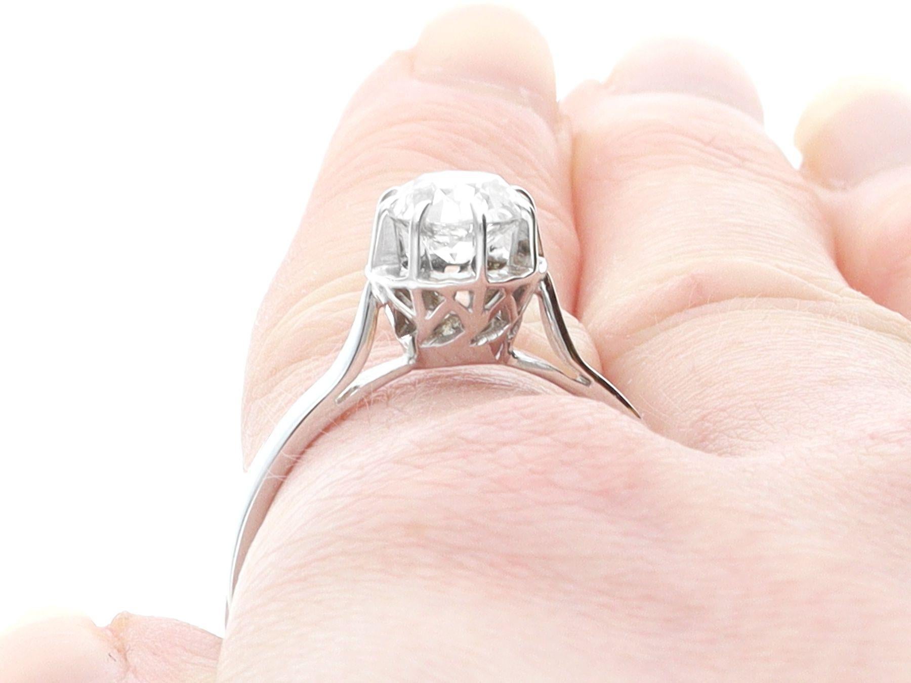 Antique French 1920s 1.70 Carat Diamond White Gold Solitaire Ring For Sale 3