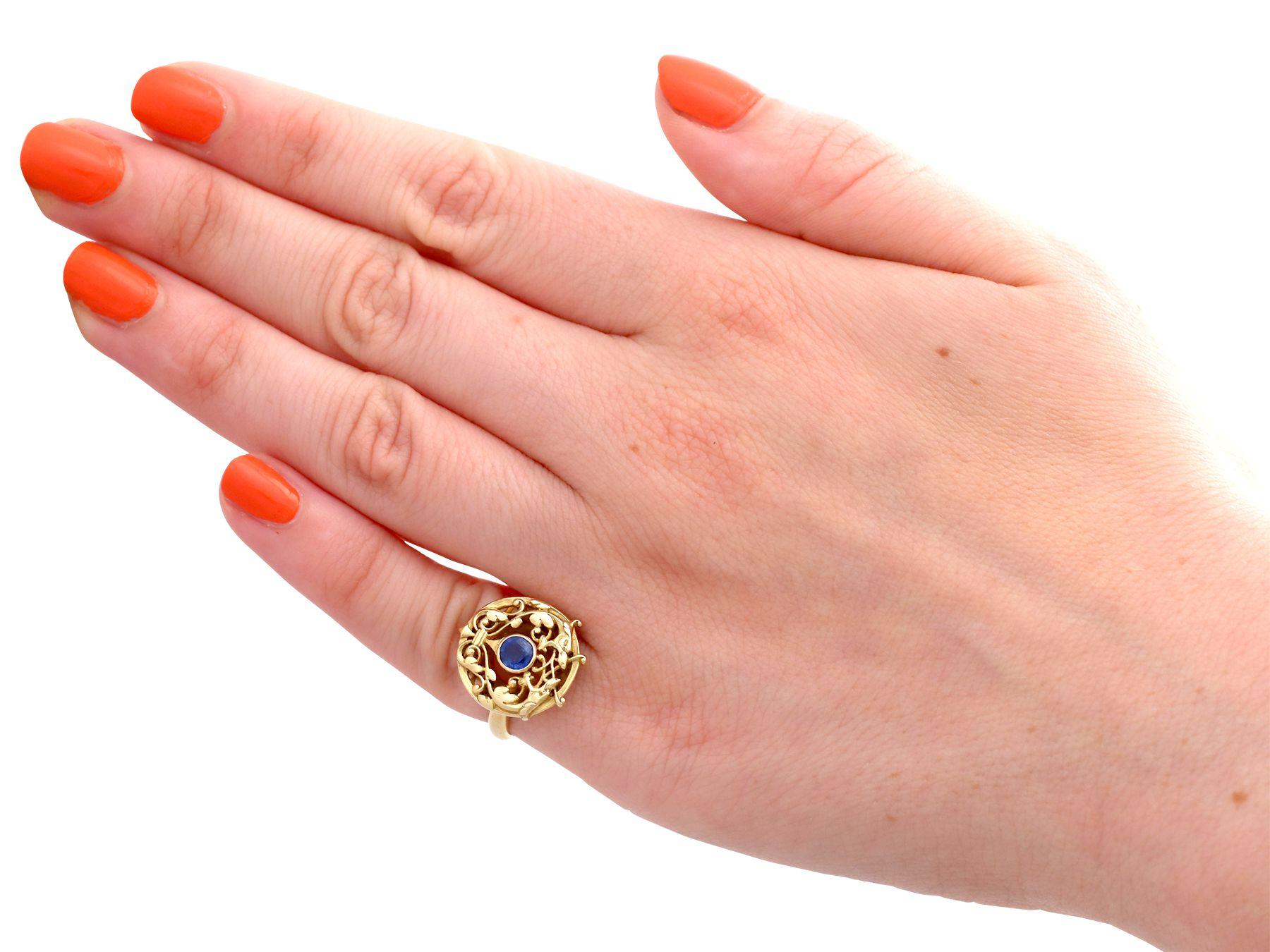 Women's Antique French 1930s Sapphire and Yellow Gold Cocktail Ring