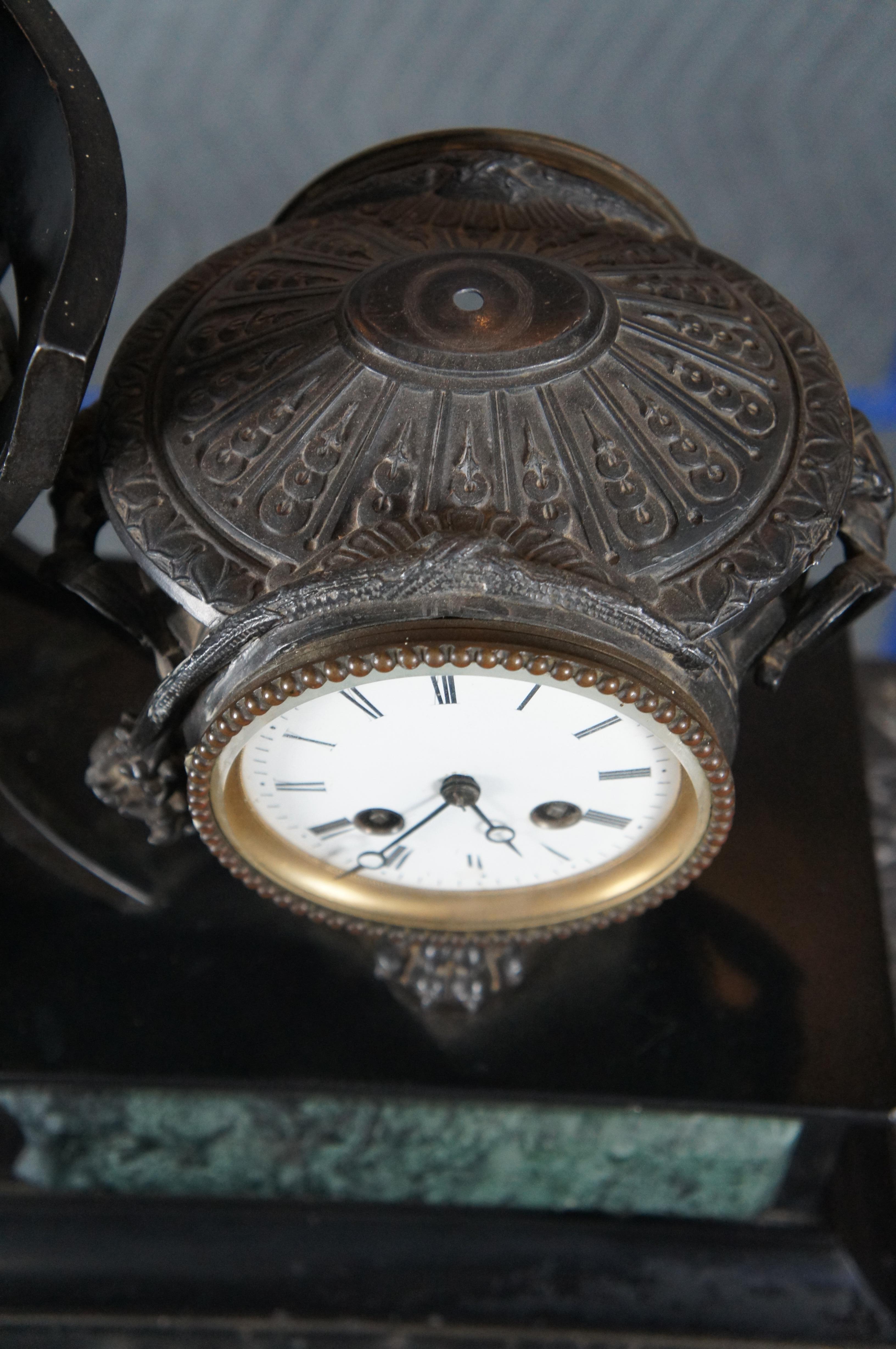A.I.C. Classic Mantels, ancienne horloge française du 19e siècle à figure classique, en bronze et ardoise. en vente 2