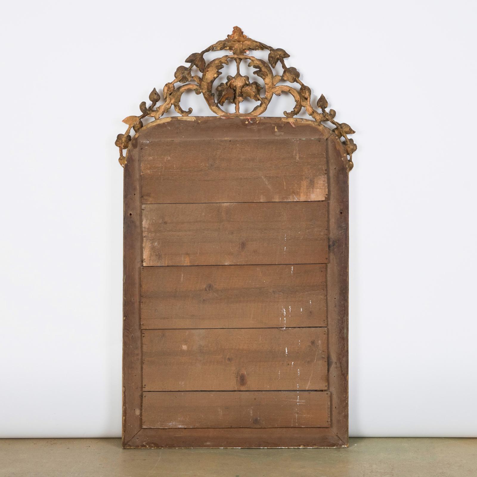 Antiker französischer Louis Philippe-Spiegel des 19. Jahrhunderts mit Laub- und Traubenmotiven im Angebot 1