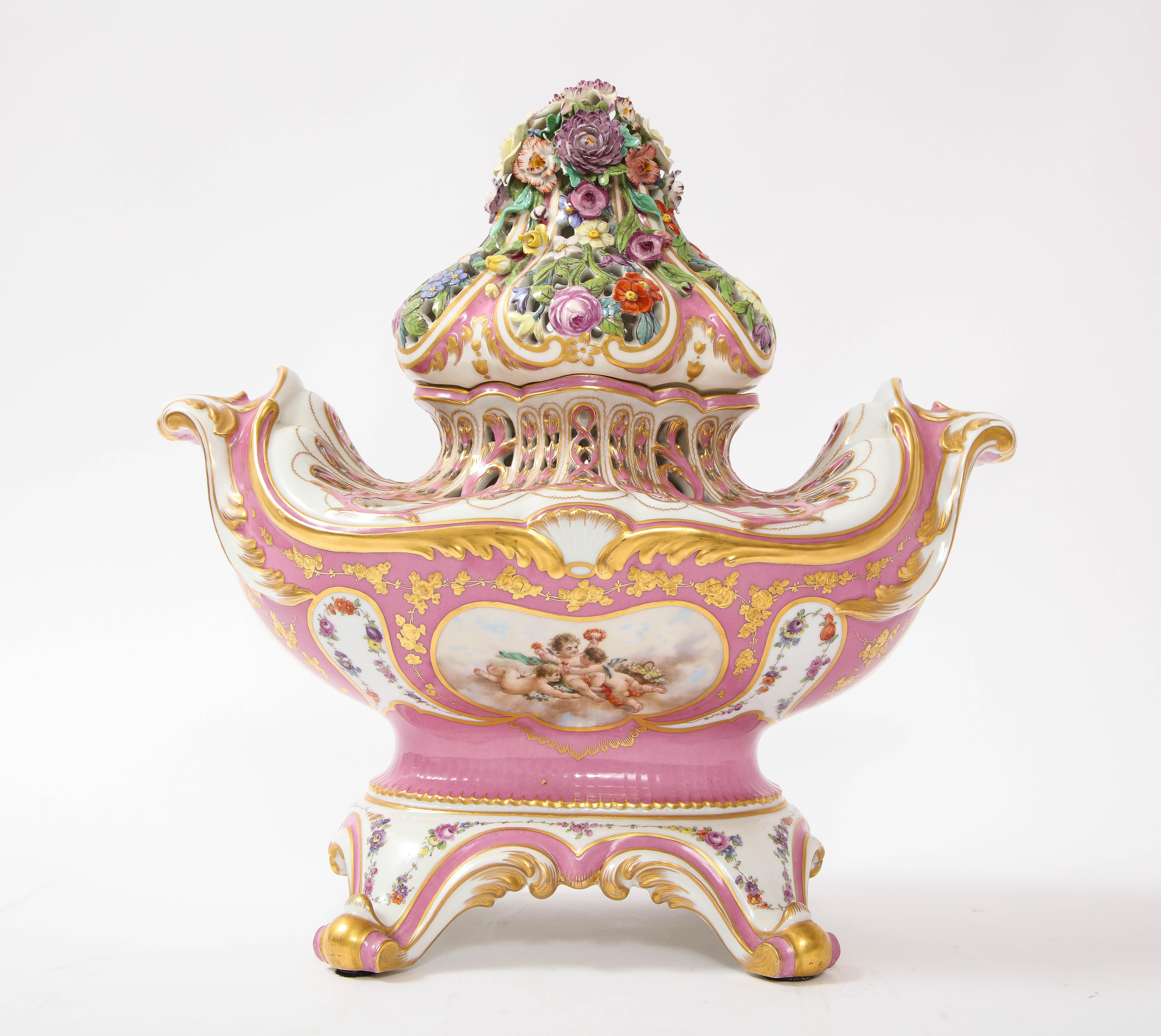 Antique French 19th C Pink Ground Sevres Style 3-Piece Pot-Pourri/Candelabra Set siglo XIX en venta