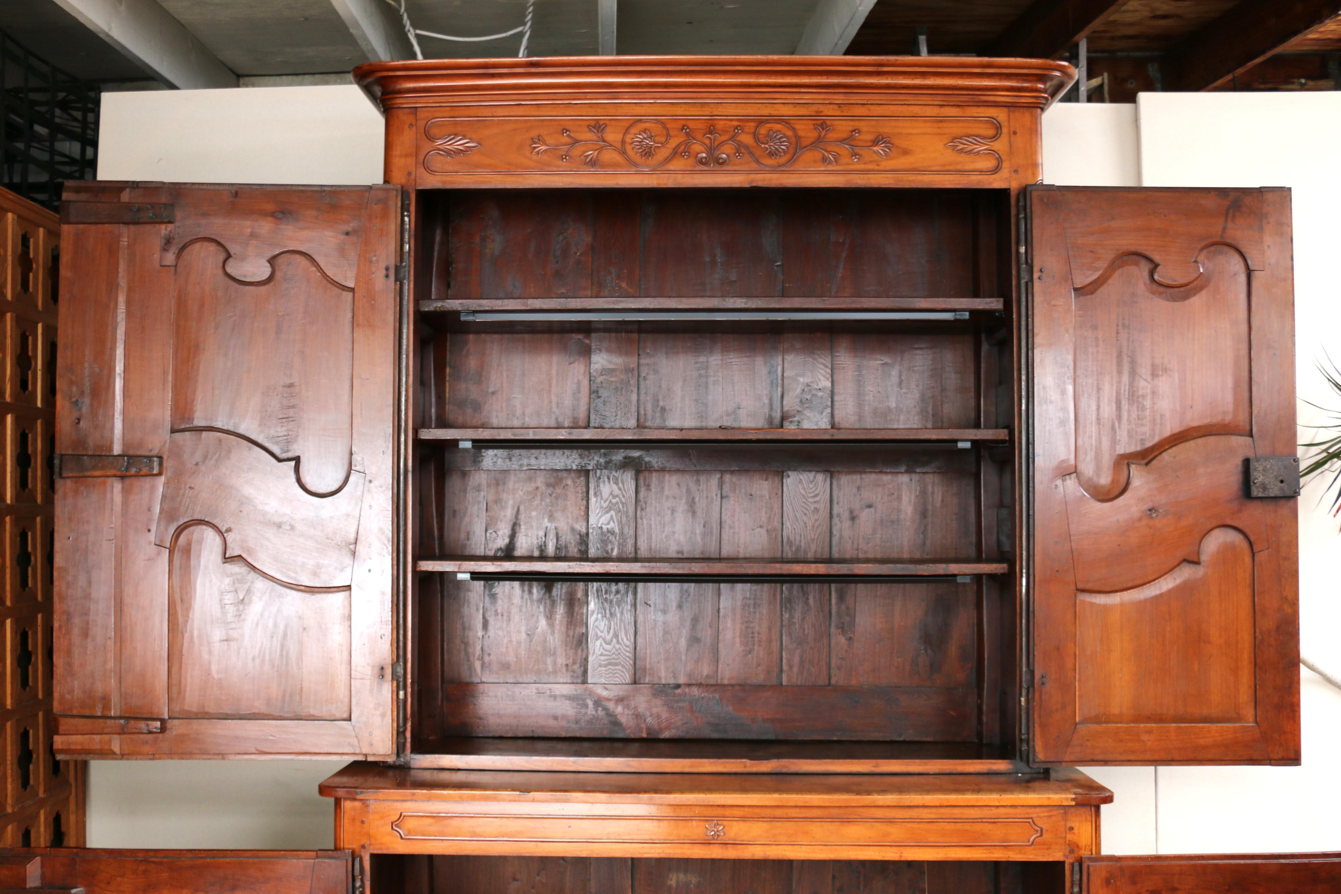 Antique French del XIX secolo, buffet in legno di ciliegio in vendita 5