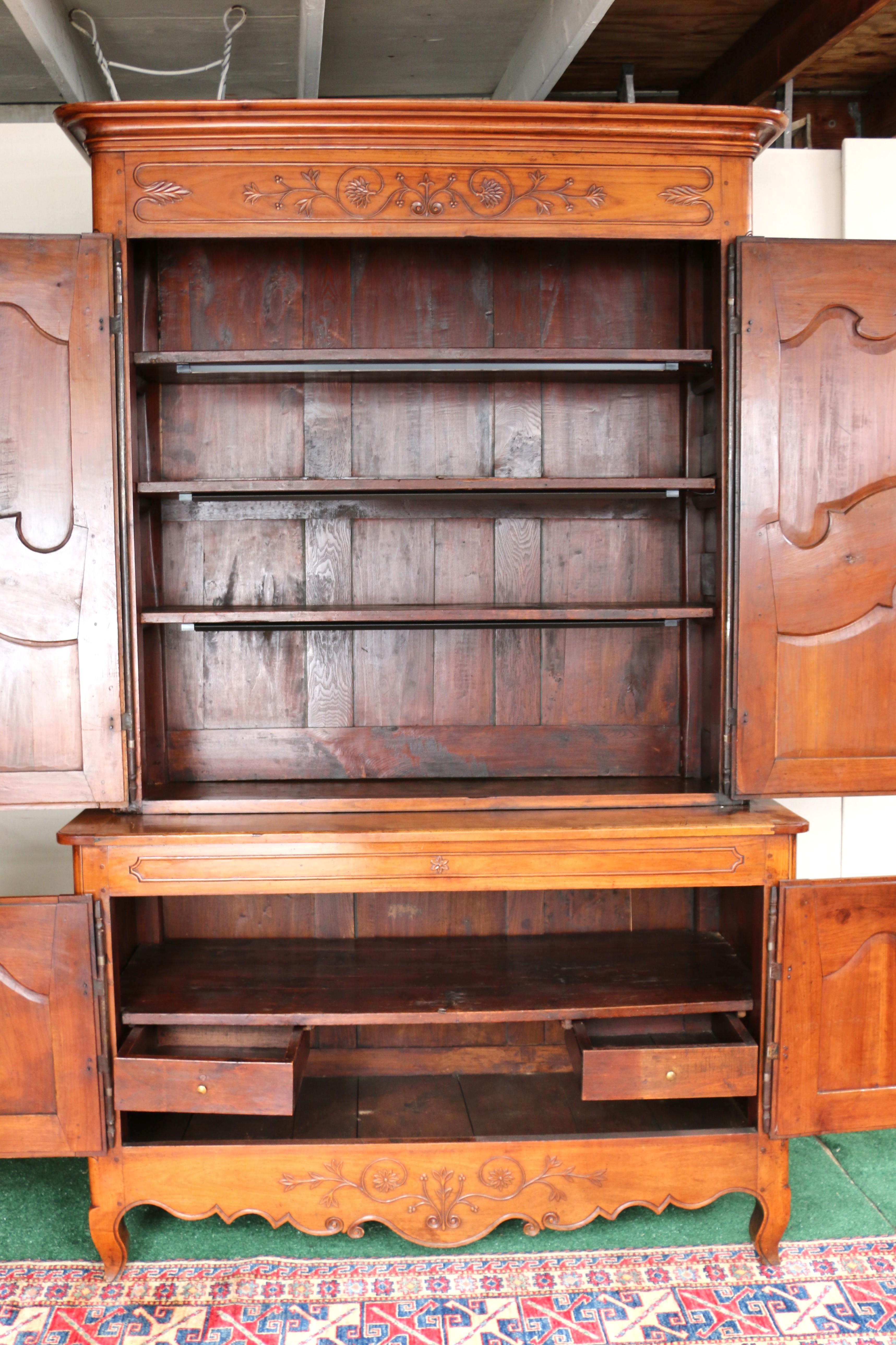 Antique French del XIX secolo, buffet in legno di ciliegio in vendita 6