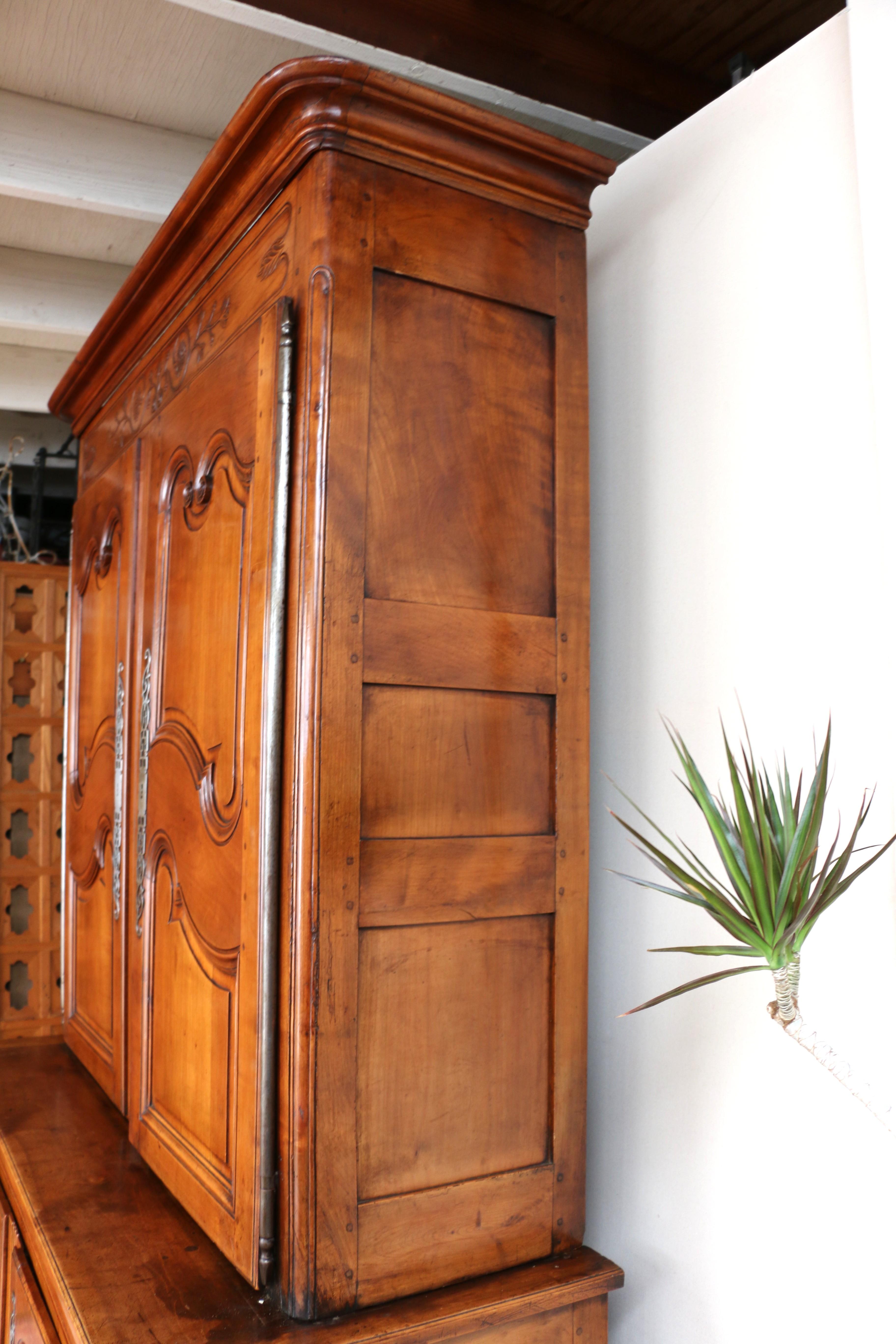Antique French del XIX secolo, buffet in legno di ciliegio in vendita 8