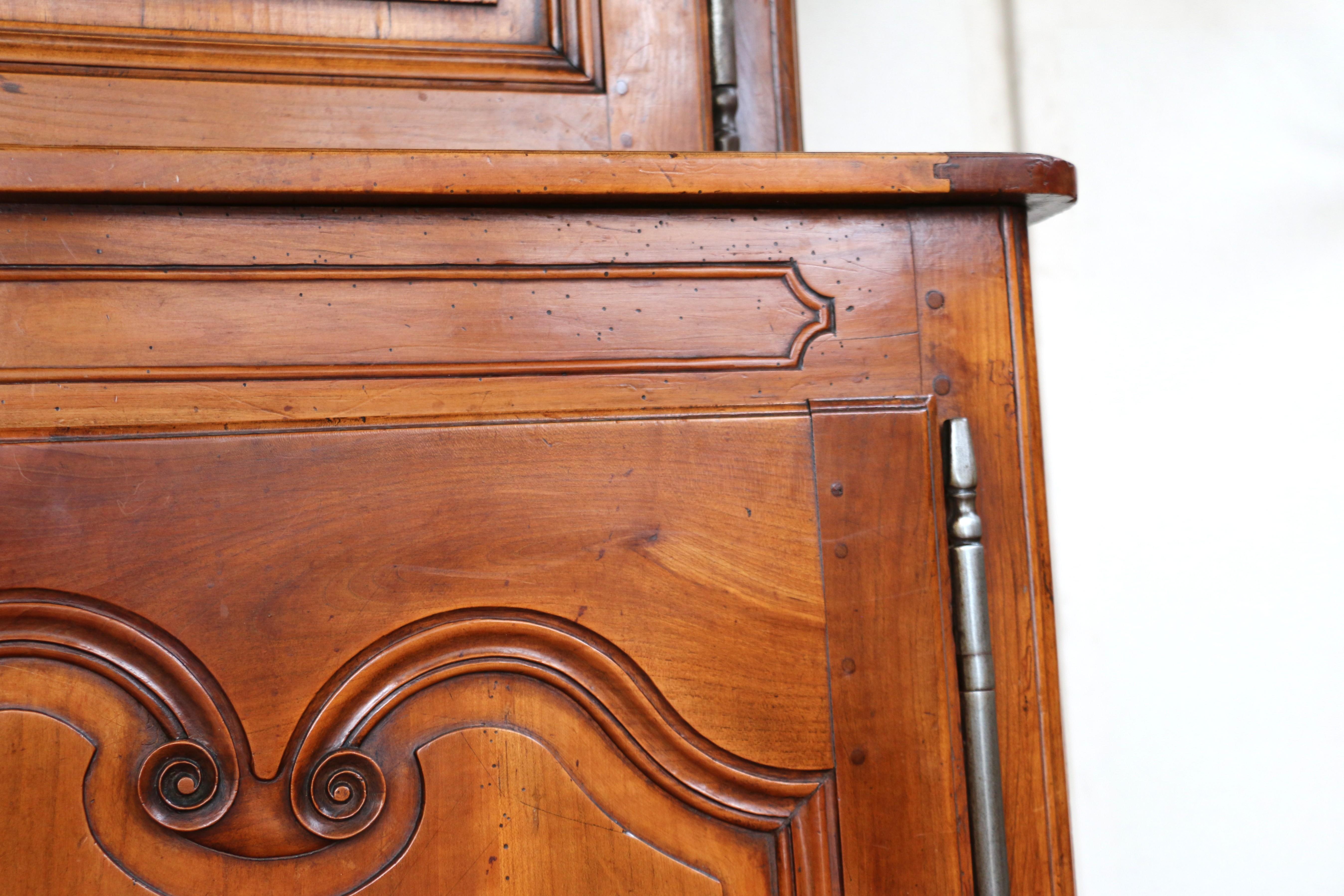 Antique French del XIX secolo, buffet in legno di ciliegio in vendita 1