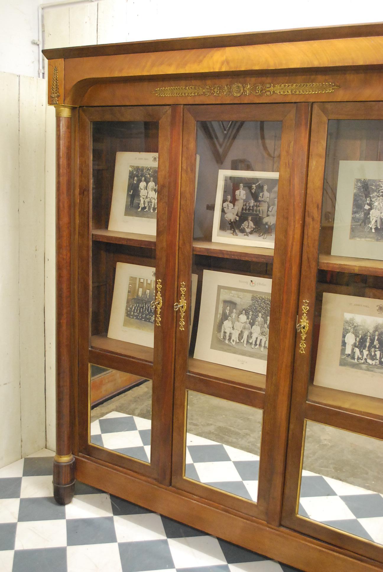 Antique French 19th Century Empire Mahogany Display Cabinet / Bookcase (Französisch) im Angebot