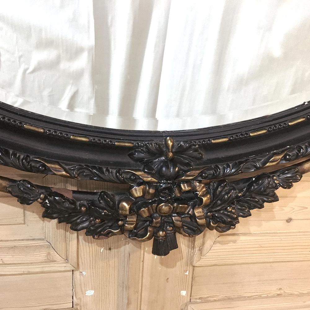 Antique Miroir ovale Louis XVI français du 19ème siècle en vente 2