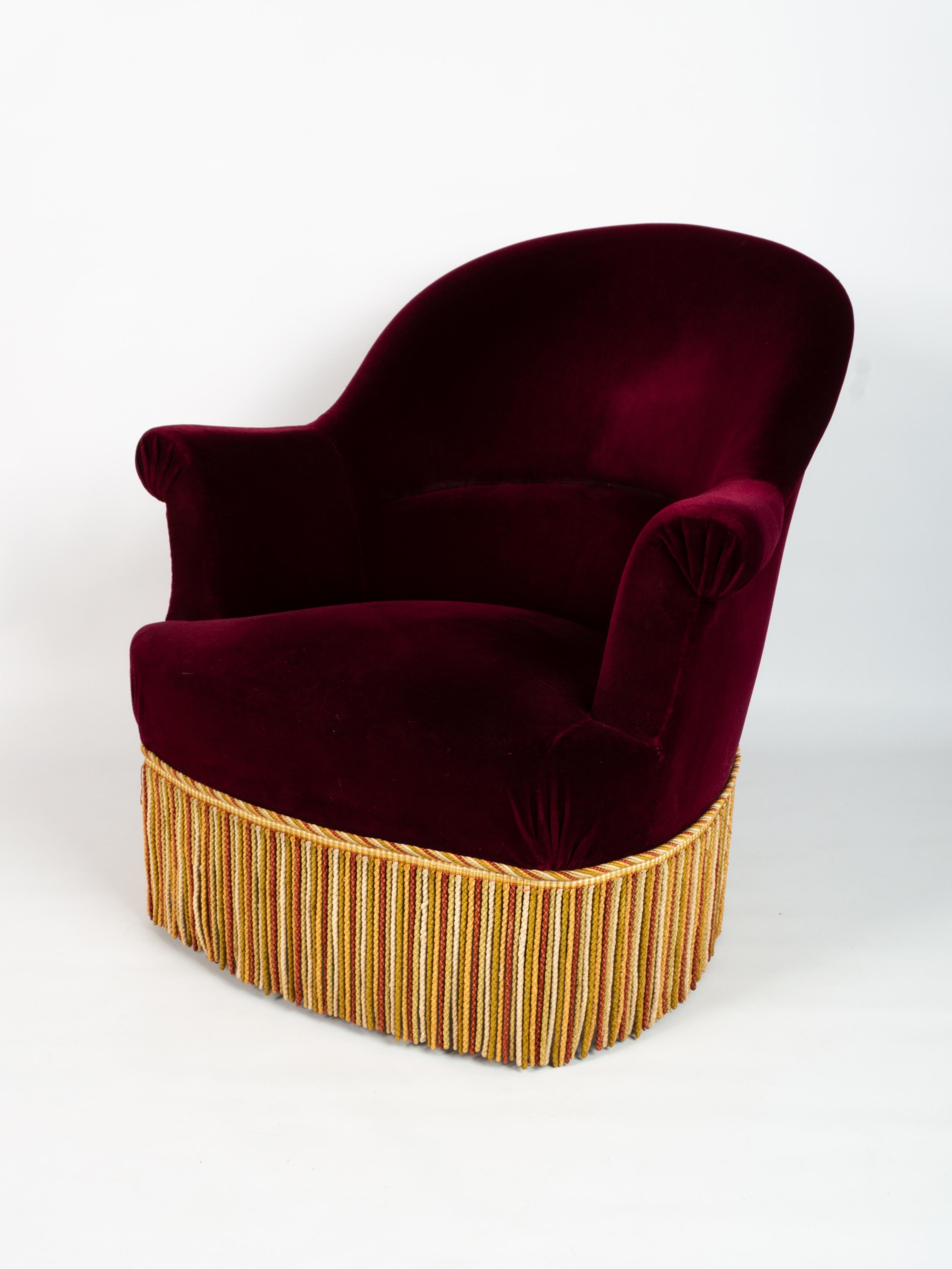 Antiker französischer napoleonischer III.-Sessel und Fußhocker aus dem 19. Jahrhundert mit Stierfransen im Angebot 6