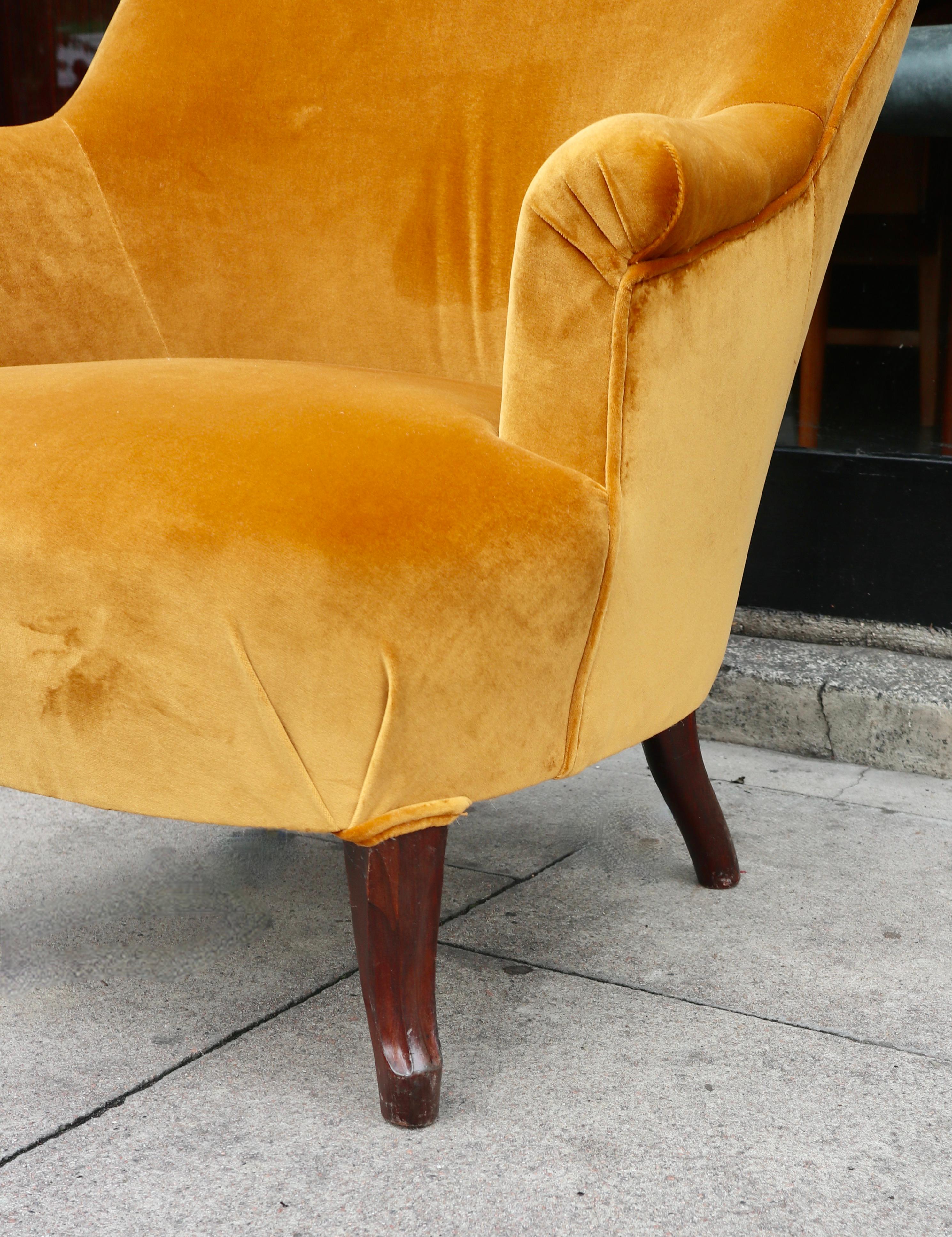Velvet Antique French 19th century Napoleon III crapaud armchair recovered in velvet For Sale