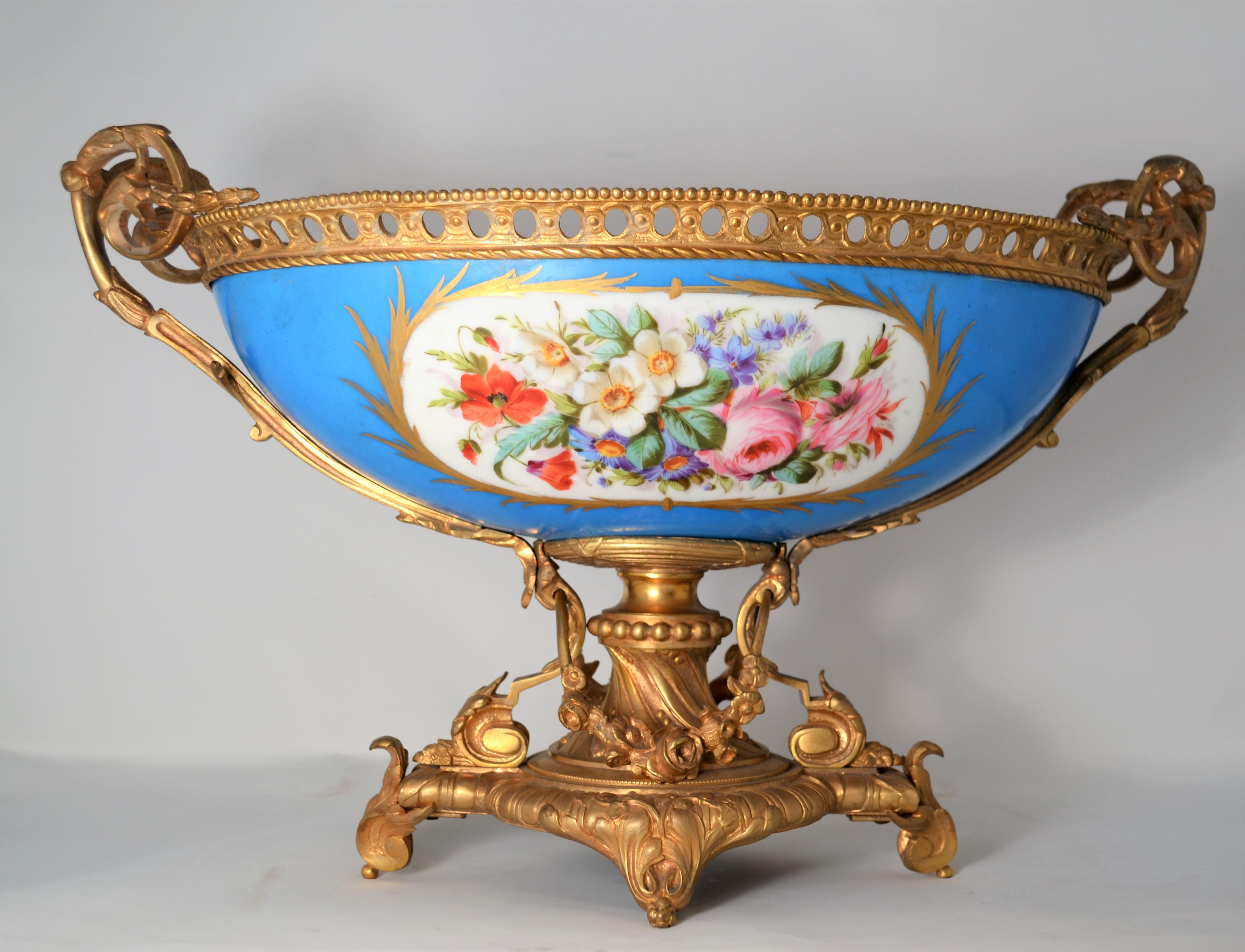 XIXe siècle Centre de table antique français du 19ème siècle Napoléon III Sèvres en vente