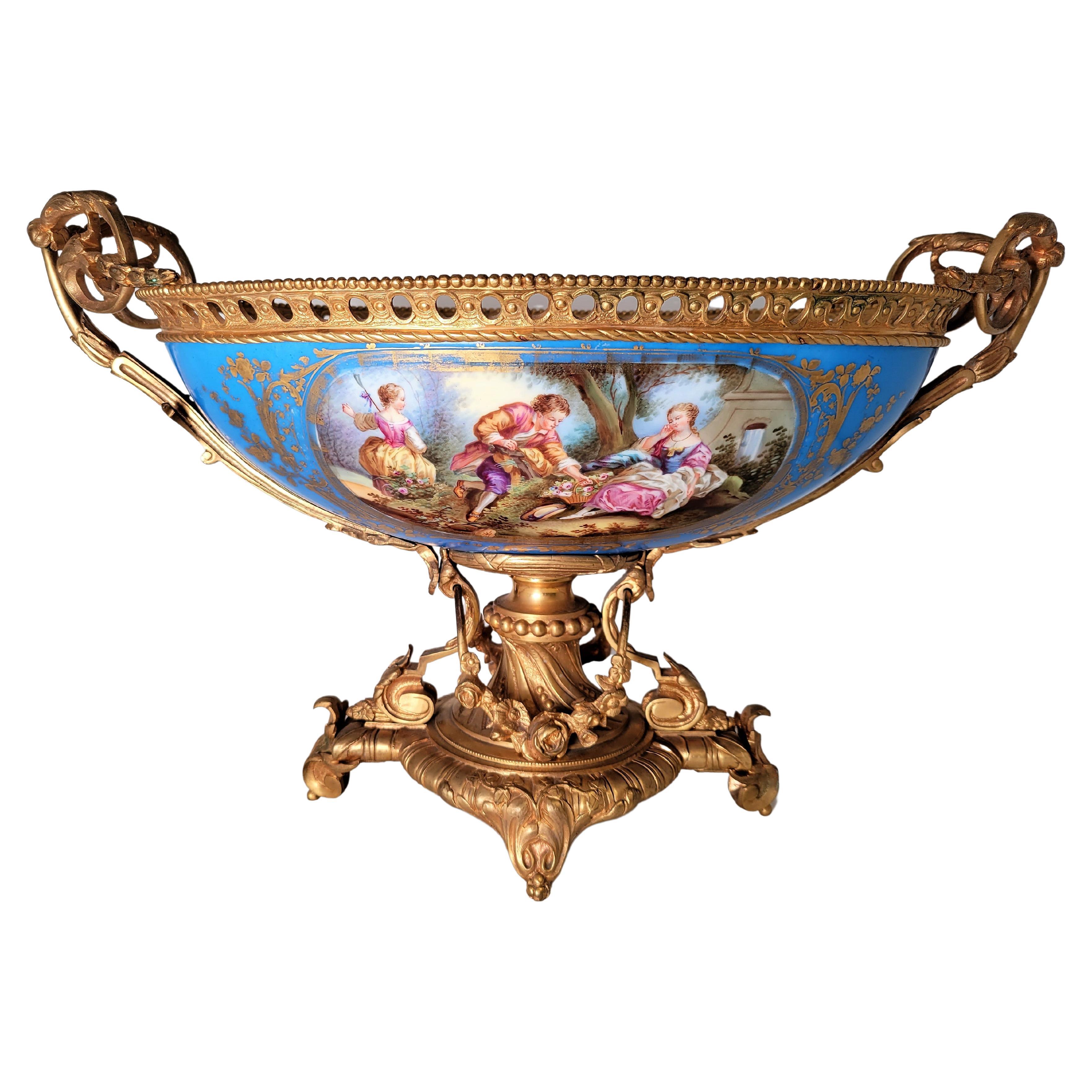 Centre de table antique français du 19ème siècle Napoléon III Sèvres