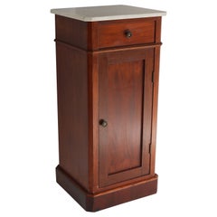 Ancienne table de nuit / table de chevet française du 19ème siècle dessus en marbre de Carrare