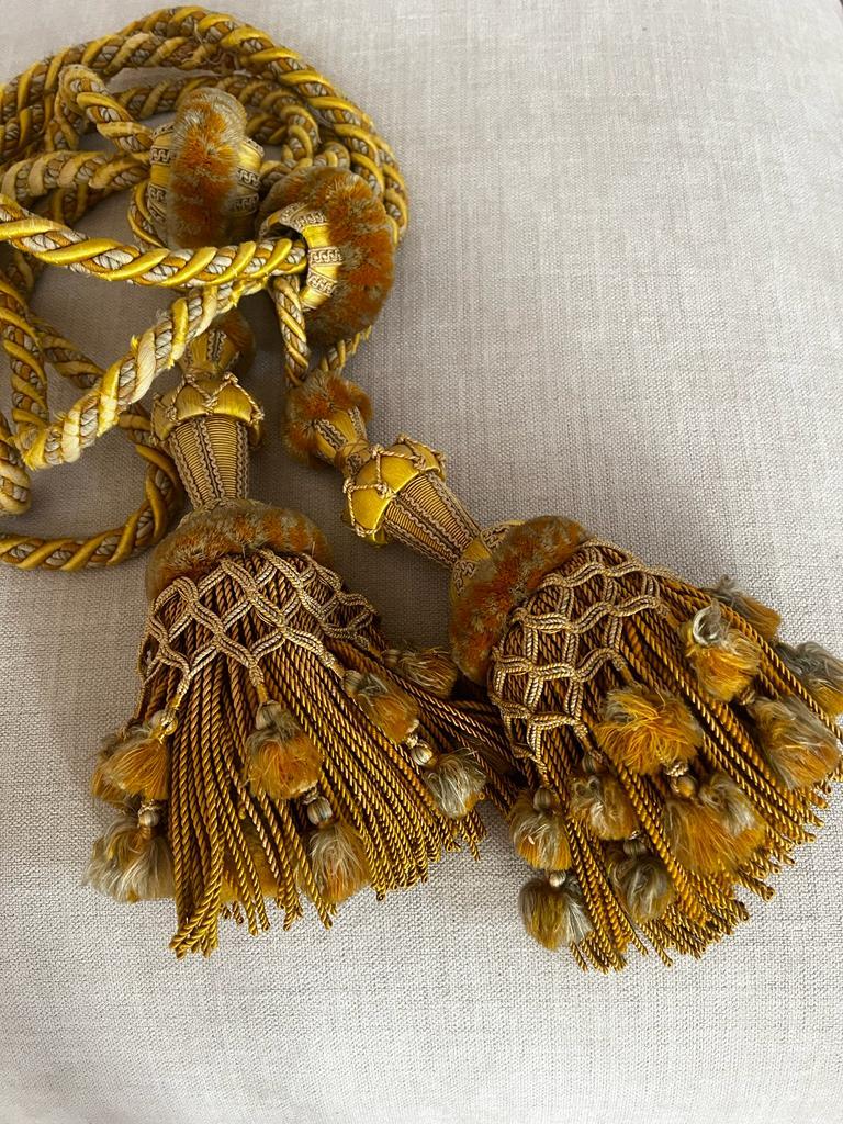A beautiful large pair of 19th century antique drapery Tassels. The colours are wonderful -yellow, gold and dark orange,-can fit with a lot of different colour’s combinations and a truly luxury addition to any home interior. 