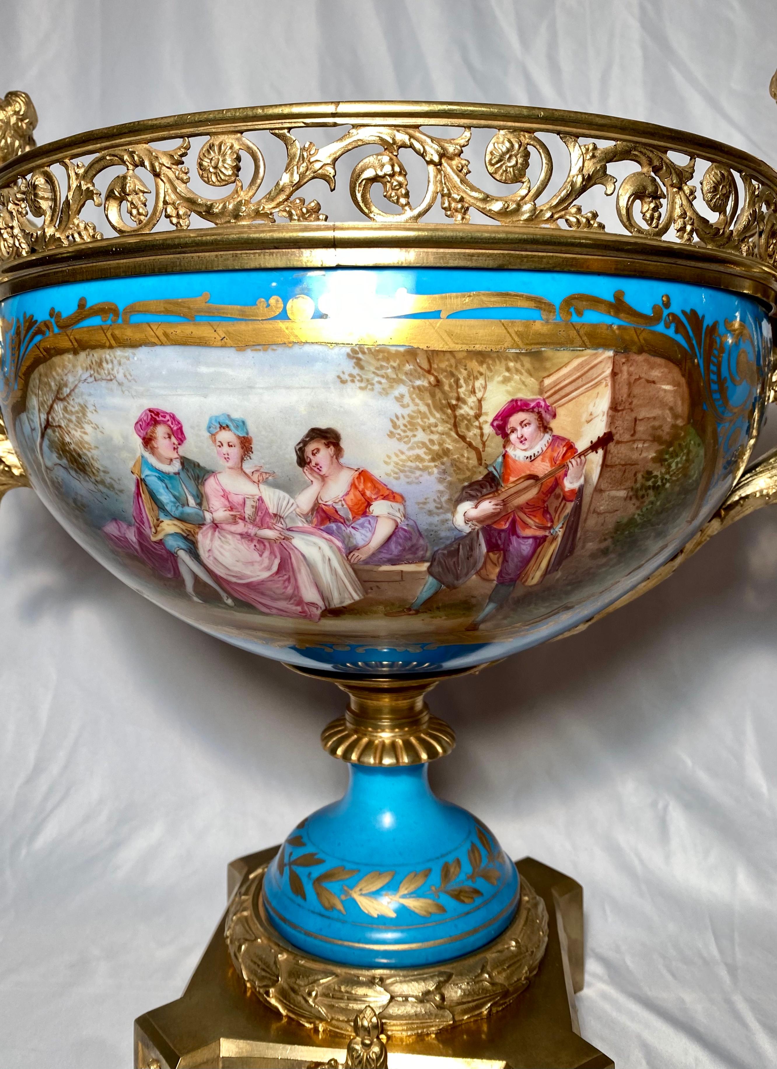 Antique French 19th Century Porcelain Bronze Mounted Centerpiece In Good Condition In New Orleans, LA