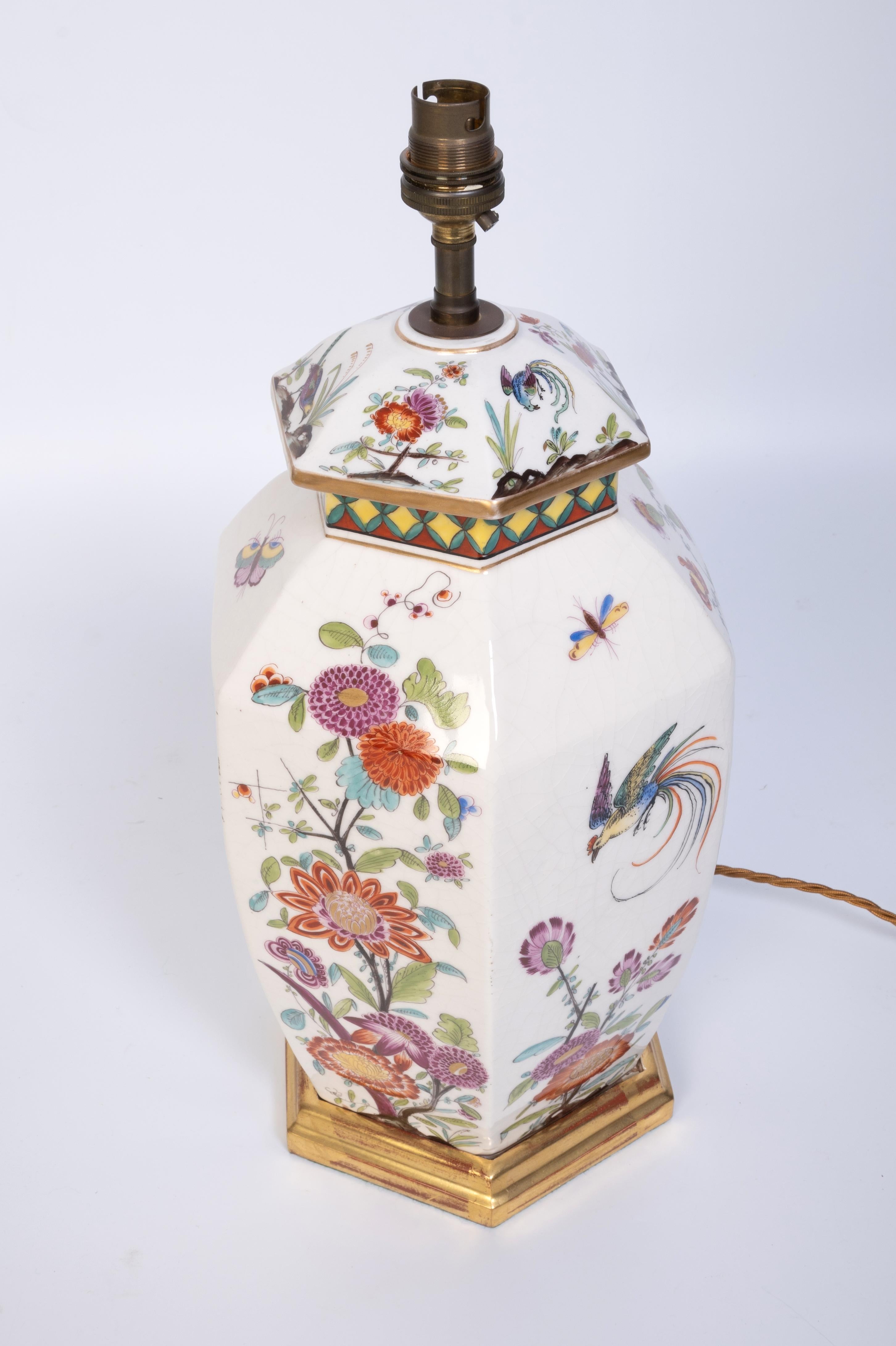 Français Ancienne lampe de table hexagonale en porcelaine française du XIXe siècle en vente