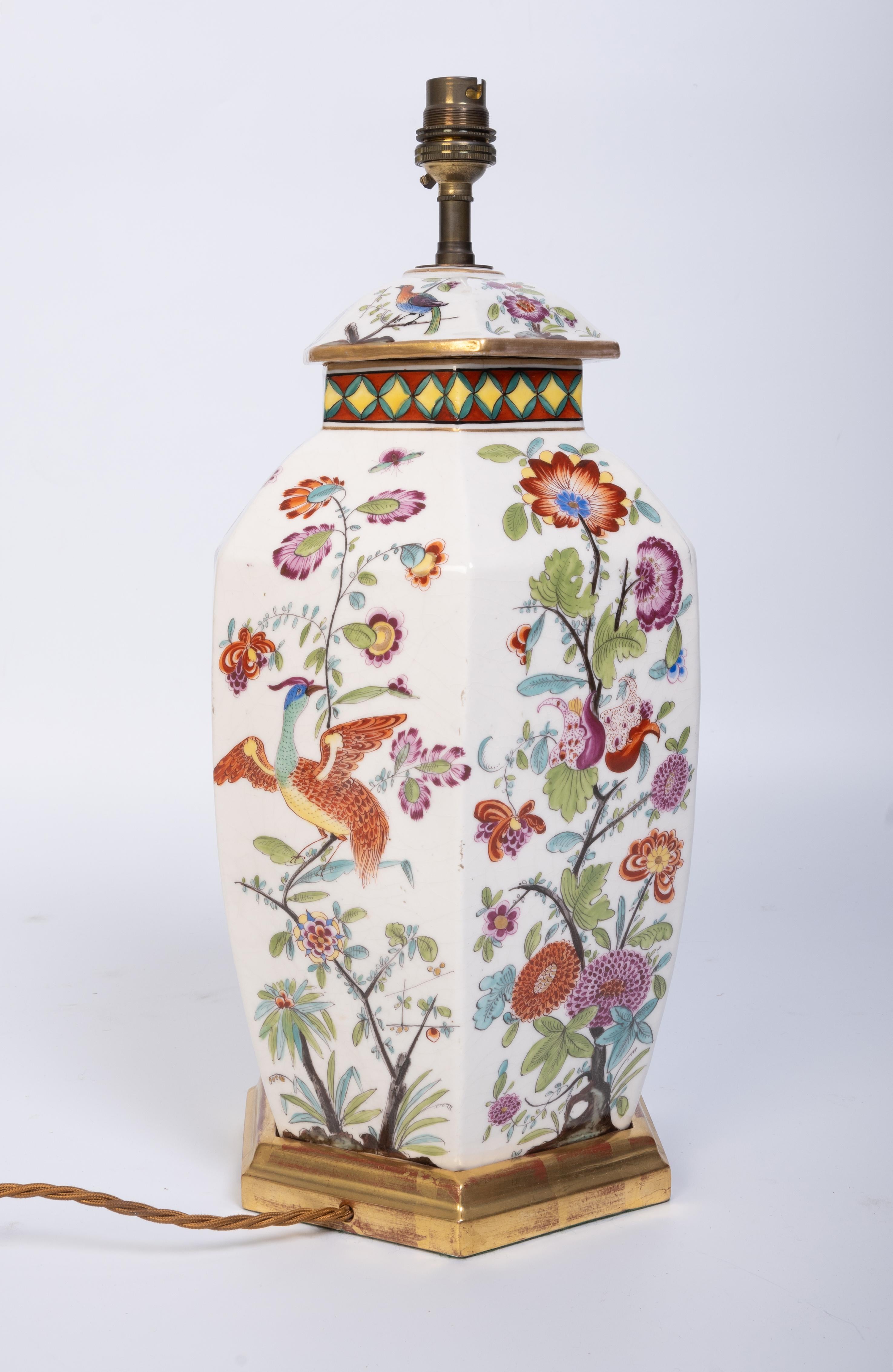 Ancienne lampe de table hexagonale en porcelaine française du XIXe siècle en vente 1