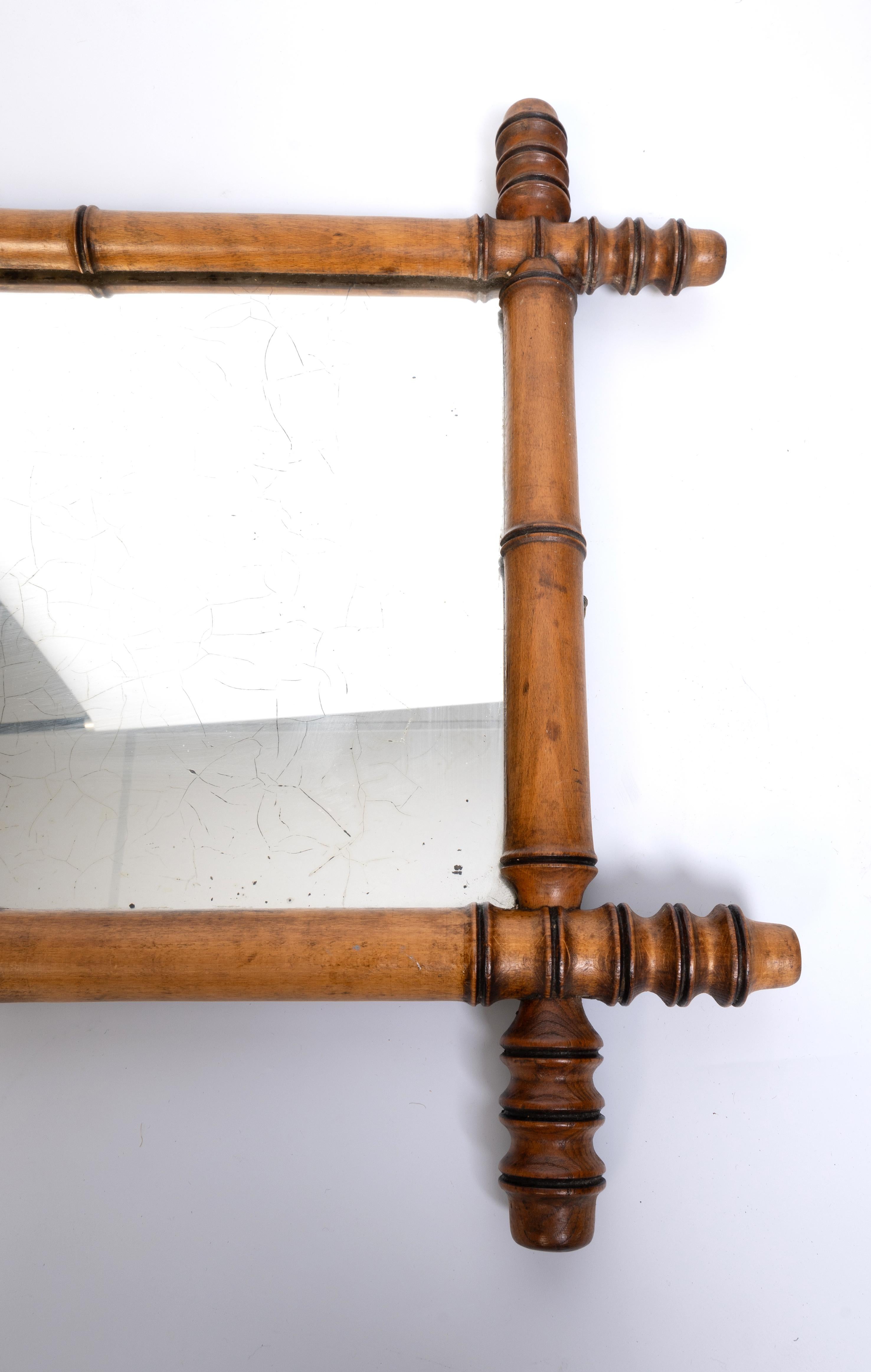 Miroir mural ancien en simili-bambou du 19ème siècle en vente 1