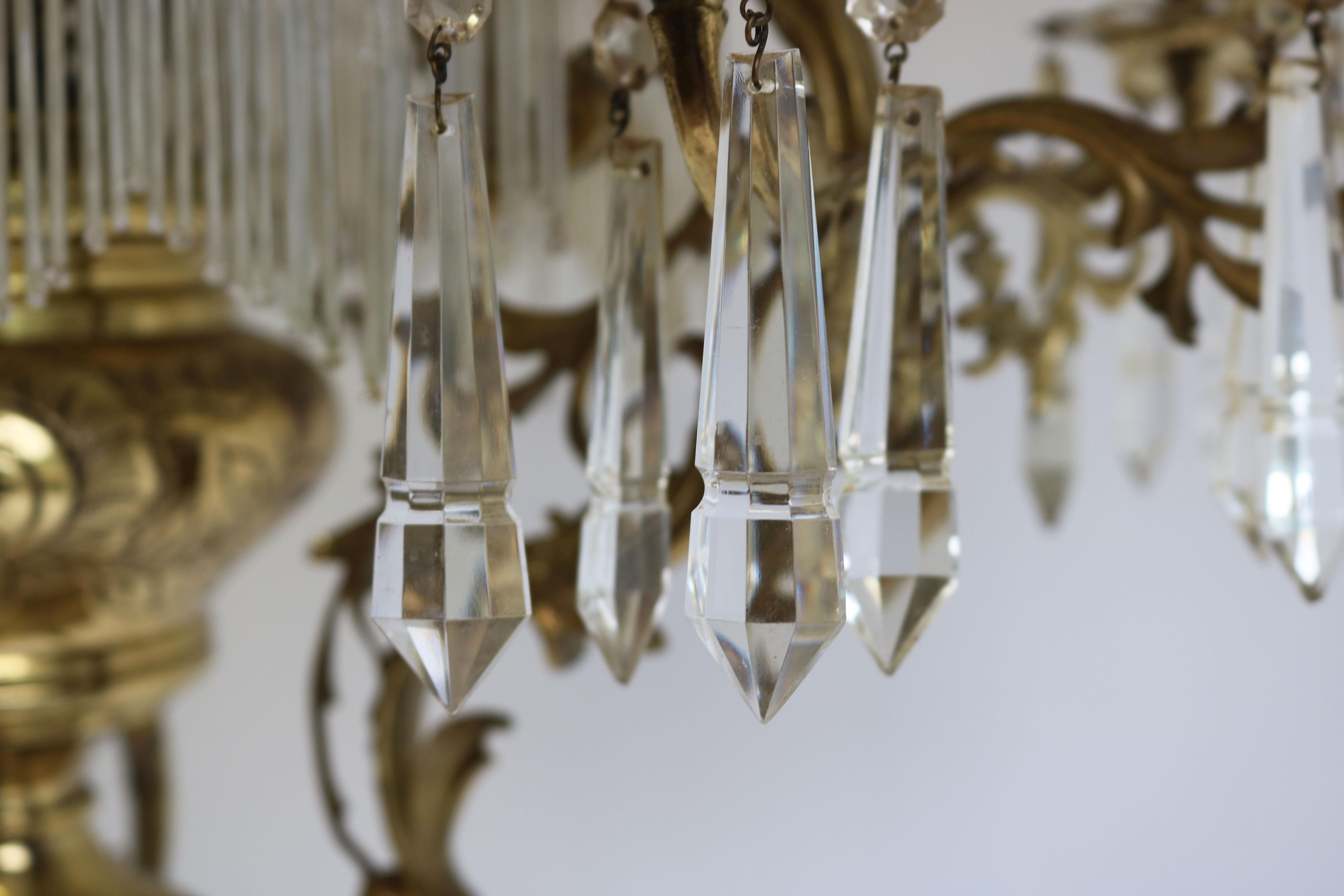 Antique French 19th Century Victorian Oil Lamp Chandelier Brass Opaline Hanging In Good Condition For Sale In Ijzendijke, NL