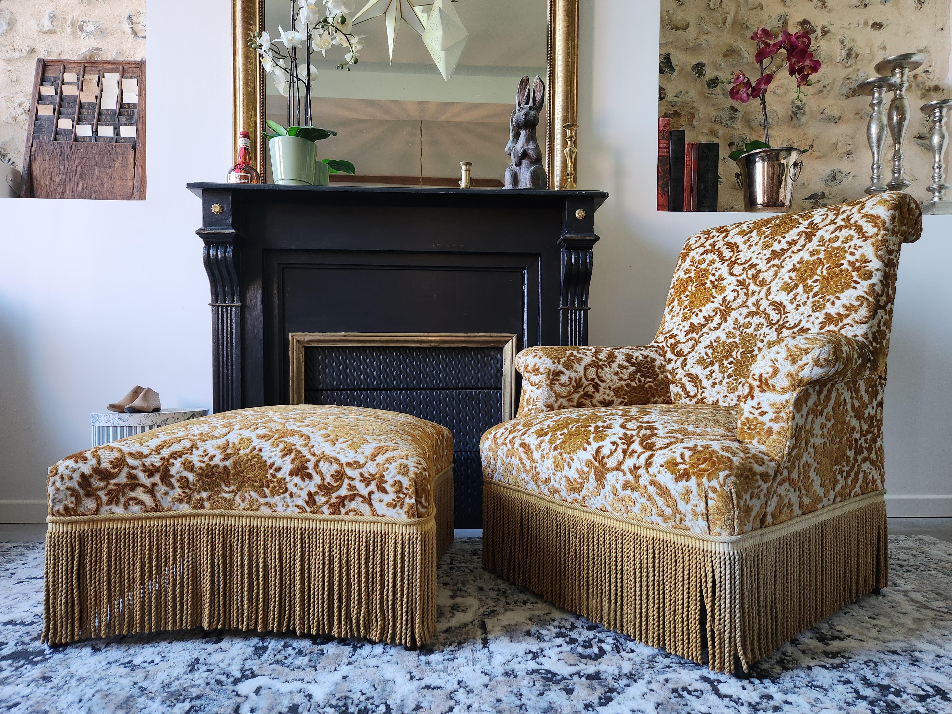 Français Fauteuil et Ottoman ancien français 19ème Napoléon III en vente