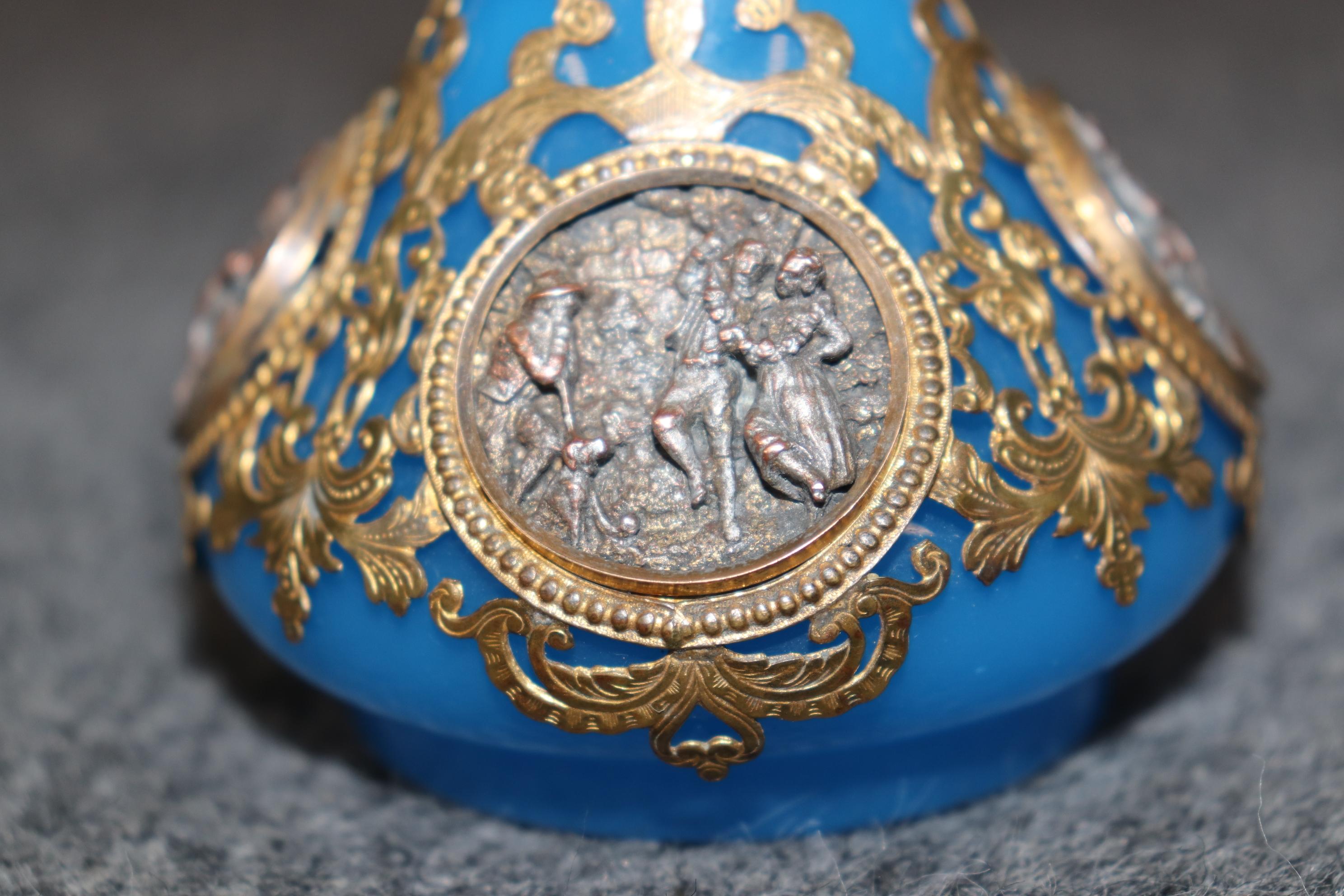 Antike französische 2-teilige Parfümflasche aus blauem Opal und Bronze-Goldbronze (19. Jahrhundert)