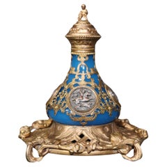 Bouteille de parfum française ancienne 2 pièces en opaline bleue et bronze doré
