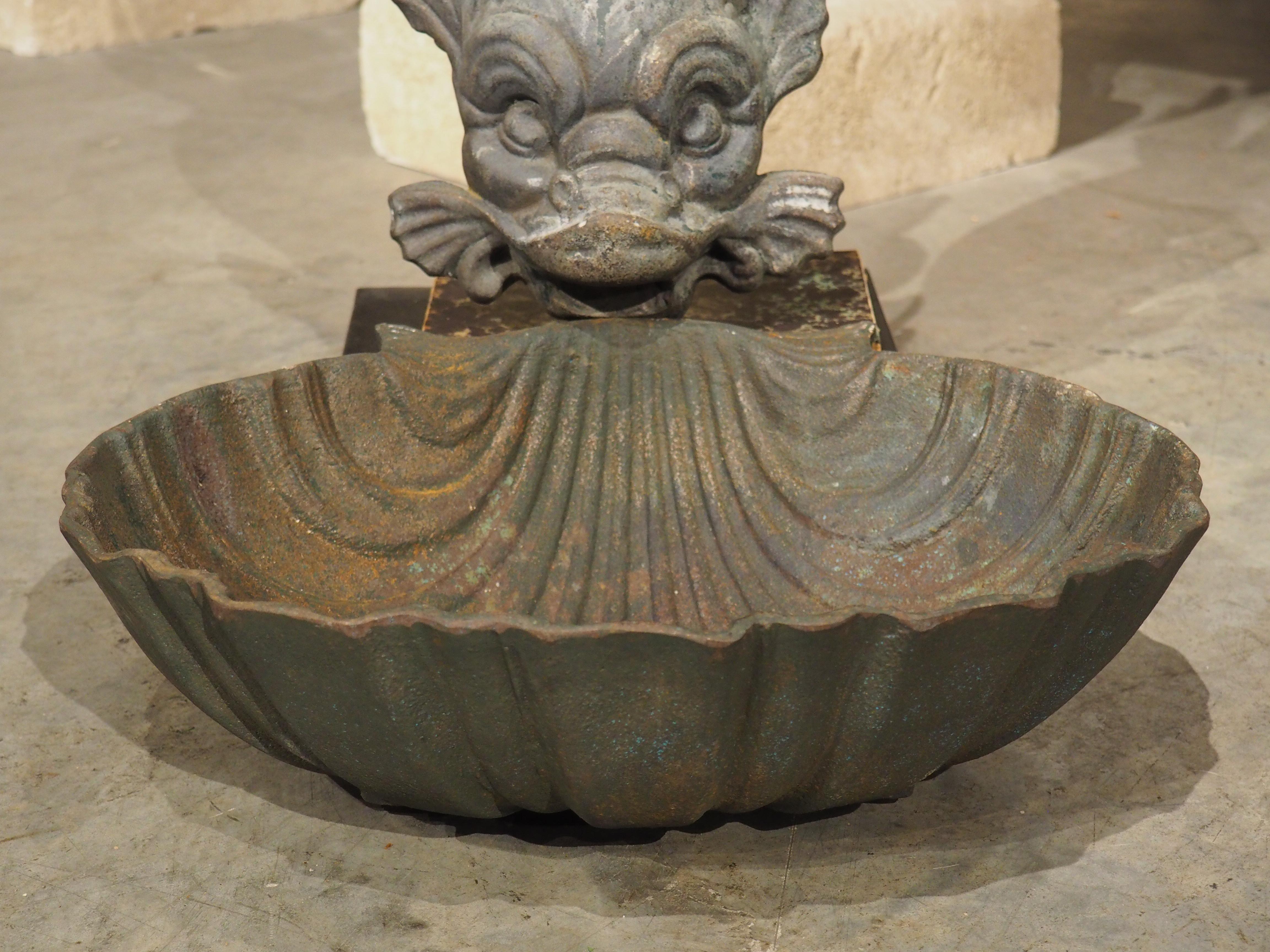 Moulage Ancienne fontaine dauphin en fonte en deux parties, CIRCA 1900