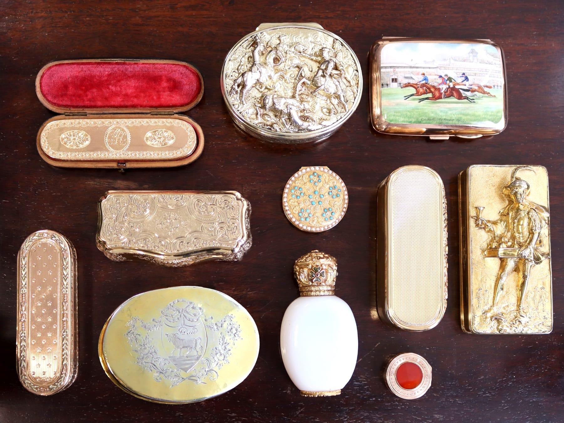 Late 19th Century Antique French 20k Gold Snuff Box, Circa 1870 For Sale