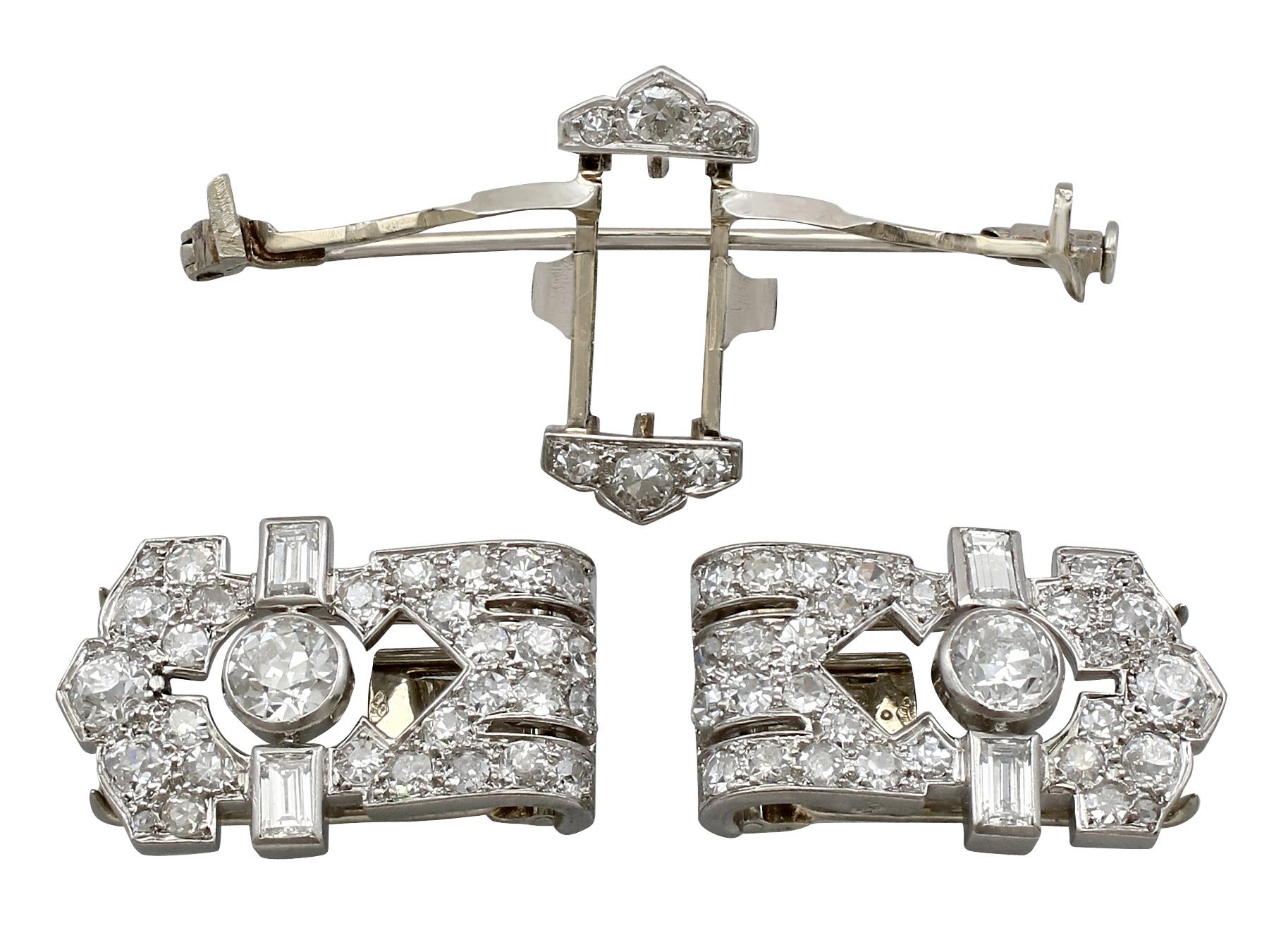 Women's Antique French 2.58 Carat Diamond, Platinum and White Gold Double Clip Brooch