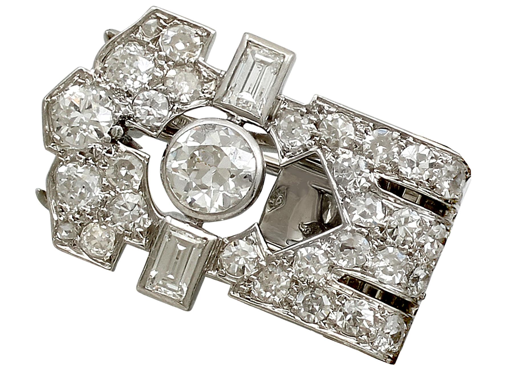 Antique French 2.58 Carat Diamond, Platinum and White Gold Double Clip Brooch 2