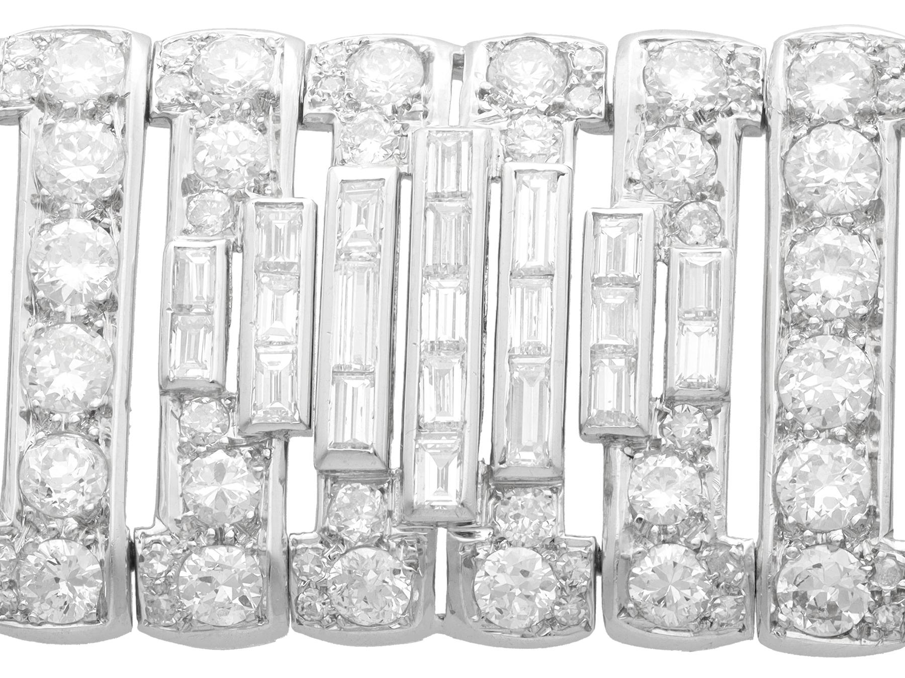 Französisches Art-Deco-Armband mit 29,42 Karat Diamanten und 18 Karat Weißgold im Angebot 7